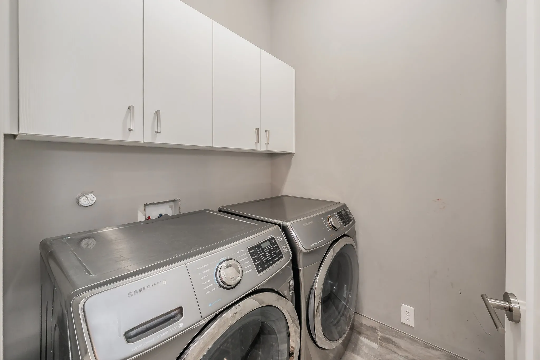 Condominium For Rent in Dallas County , 1717 Annex Avenue 302, Dallas, Texas 75204, 3 Bedroom, 4 Bathroom, 2 Garage spaces, 2,154 Sqft, built in 2015, mls#21337157, Real Estate Agent in Dallas, Homes For Rent in Dallas county, Homes For Rent in Dallas, Realtor in Dallas Texas, Real Estate Brokerage Independent Realty Texas, Luminita Cordes Realtor