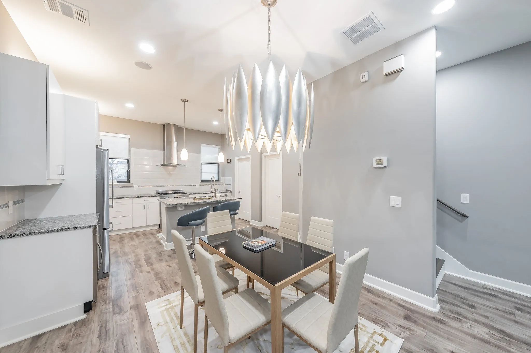 Condominium For Rent in Dallas County , 1717 Annex Avenue 302, Dallas, Texas 75204, 3 Bedroom, 4 Bathroom, 2 Garage spaces, 2,154 Sqft, built in 2015, mls#21337157, Real Estate Agent in Dallas, Homes For Rent in Dallas county, Homes For Rent in Dallas, Realtor in Dallas Texas, Real Estate Brokerage Independent Realty Texas, Luminita Cordes Realtor