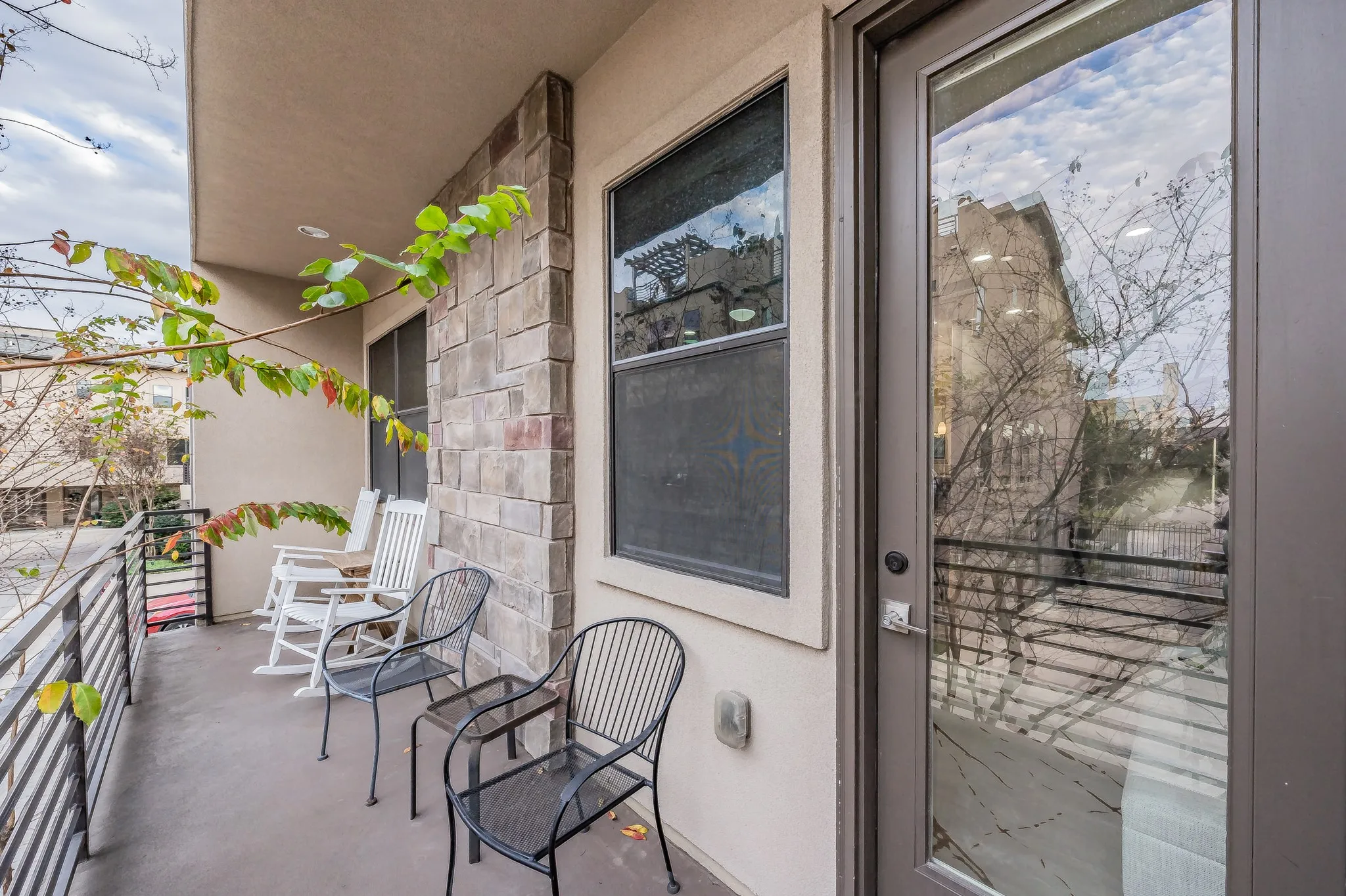 Condominium For Rent in Dallas County , 1717 Annex Avenue 302, Dallas, Texas 75204, 3 Bedroom, 4 Bathroom, 2 Garage spaces, 2,154 Sqft, built in 2015, mls#21337157, Real Estate Agent in Dallas, Homes For Rent in Dallas county, Homes For Rent in Dallas, Realtor in Dallas Texas, Real Estate Brokerage Independent Realty Texas, Luminita Cordes Realtor