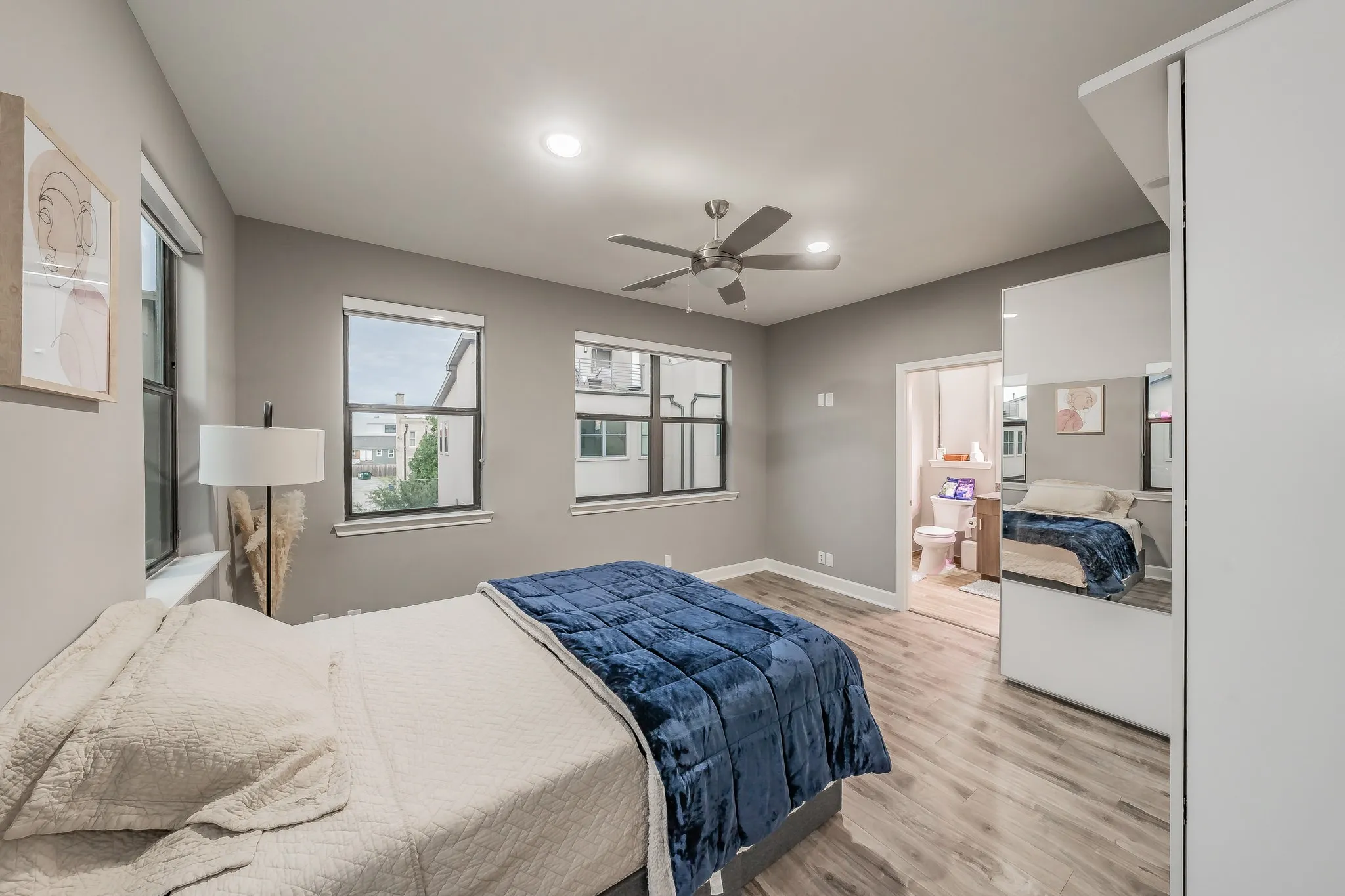 Condominium For Rent in Dallas County , 1717 Annex Avenue 302, Dallas, Texas 75204, 3 Bedroom, 4 Bathroom, 2 Garage spaces, 2,154 Sqft, built in 2015, mls#21337157, Real Estate Agent in Dallas, Homes For Rent in Dallas county, Homes For Rent in Dallas, Realtor in Dallas Texas, Real Estate Brokerage Independent Realty Texas, Luminita Cordes Realtor