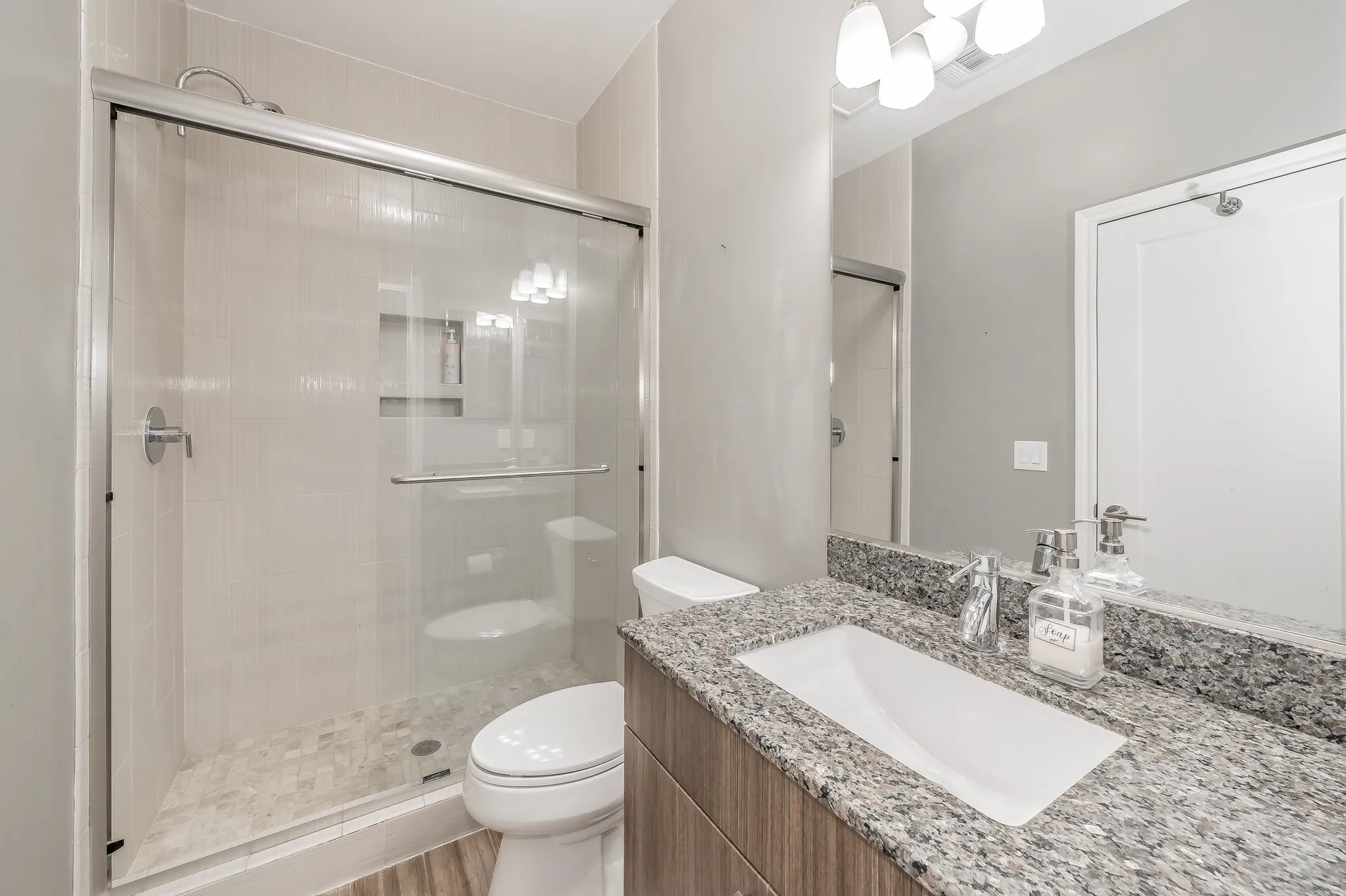 Condominium For Rent in Dallas County , 1717 Annex Avenue 302, Dallas, Texas 75204, 3 Bedroom, 4 Bathroom, 2 Garage spaces, 2,154 Sqft, built in 2015, mls#21337157, Real Estate Agent in Dallas, Homes For Rent in Dallas county, Homes For Rent in Dallas, Realtor in Dallas Texas, Real Estate Brokerage Independent Realty Texas, Luminita Cordes Realtor