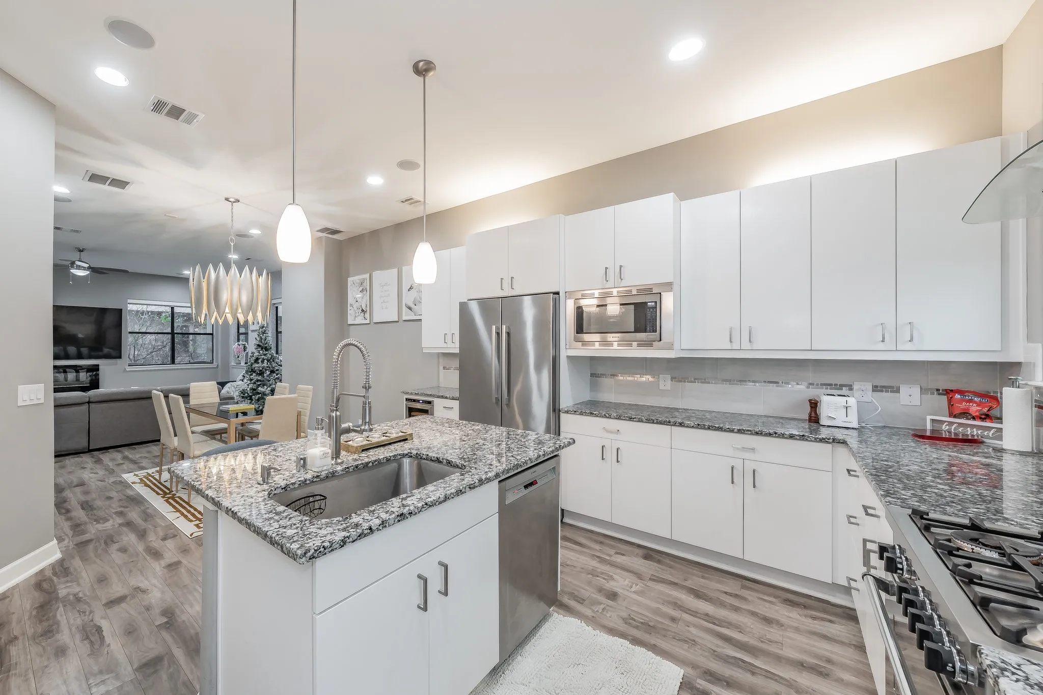 Condominium For Rent in Dallas County , 1717 Annex Avenue 302, Dallas, Texas 75204, 3 Bedroom, 4 Bathroom, 2 Garage spaces, 2,154 Sqft, built in 2015, mls#21337157, Real Estate Agent in Dallas, Homes For Rent in Dallas county, Homes For Rent in Dallas, Realtor in Dallas Texas, Real Estate Brokerage Independent Realty Texas, Luminita Cordes Realtor