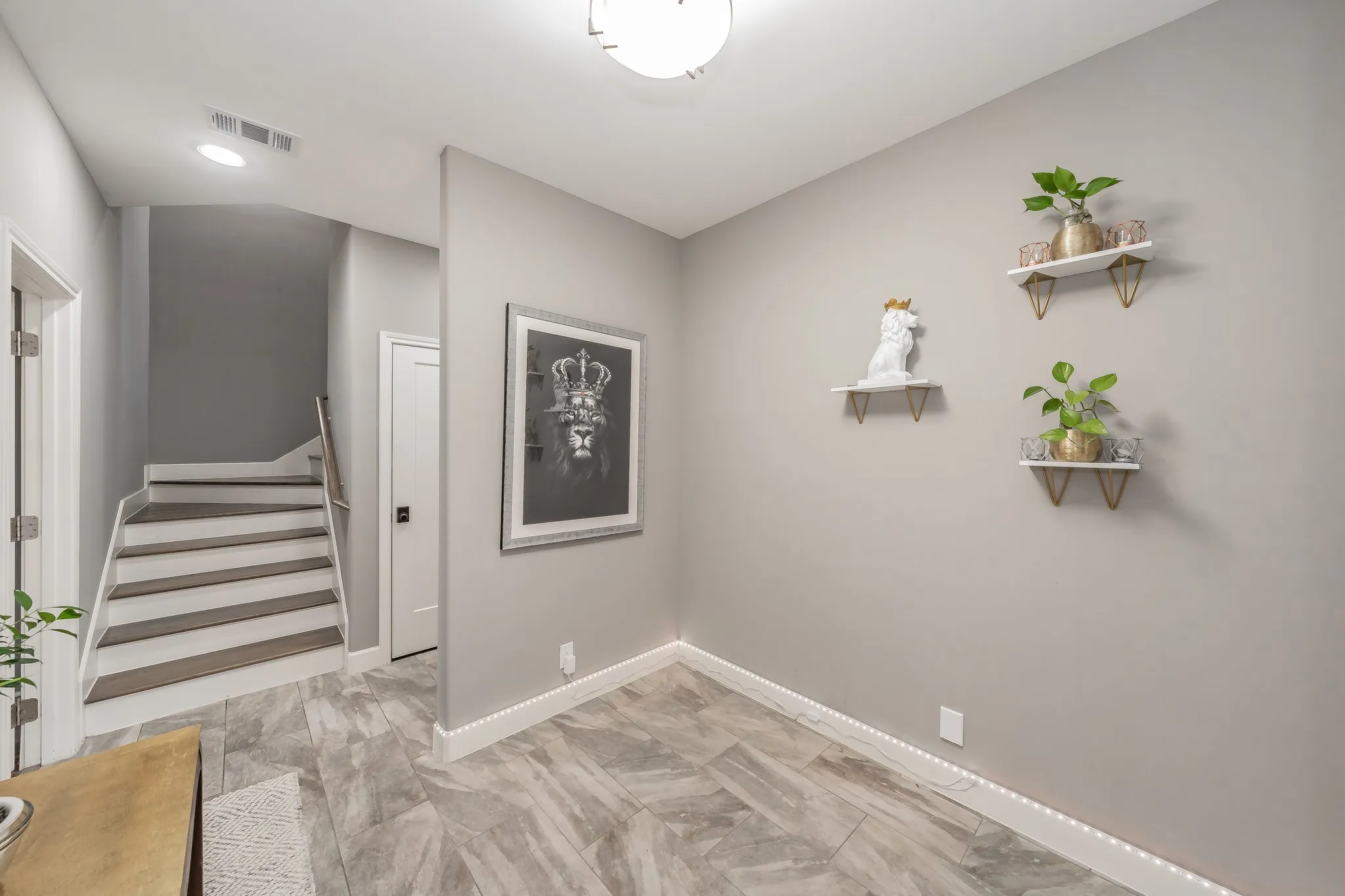 Condominium For Rent in Dallas County , 1717 Annex Avenue 302, Dallas, Texas 75204, 3 Bedroom, 4 Bathroom, 2 Garage spaces, 2,154 Sqft, built in 2015, mls#21337157, Real Estate Agent in Dallas, Homes For Rent in Dallas county, Homes For Rent in Dallas, Realtor in Dallas Texas, Real Estate Brokerage Independent Realty Texas, Luminita Cordes Realtor