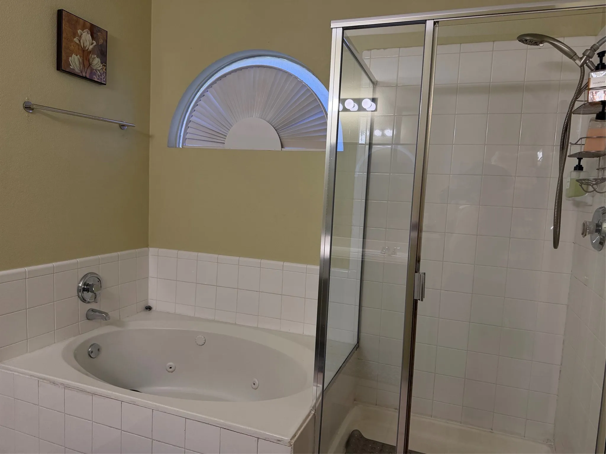 Single Family Residence For Rent in Dallas County , 4214 CARRINGTON Drive, Garland, Texas 75043, 4 Bedrooms, 2 Bathrooms, 2 Garage spaces, 2,254 Sqft, built in 2001, Price $2,800, mls#21337874, Real Estate Agent in Garland, Homes For Rent in Dallas county, Homes For Rent in Garland, Realtor in Garland Texas, Real Estate Brokerage Independent Realty Texas, Luminita Cordes Realtor