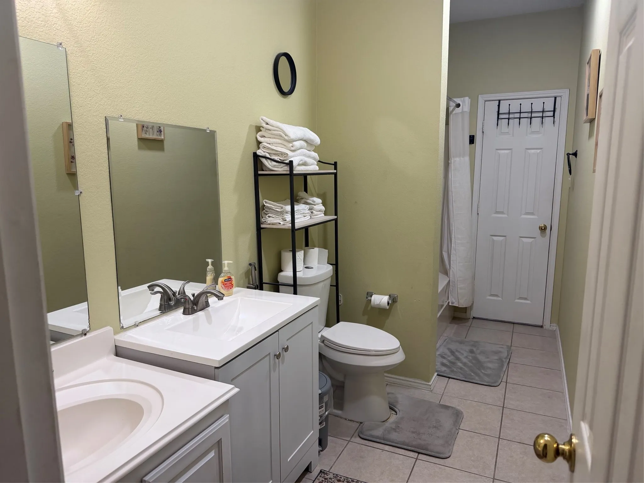 Single Family Residence For Rent in Dallas County , 4214 CARRINGTON Drive, Garland, Texas 75043, 4 Bedrooms, 2 Bathrooms, 2 Garage spaces, 2,254 Sqft, built in 2001, Price $2,800, mls#21337874, Real Estate Agent in Garland, Homes For Rent in Dallas county, Homes For Rent in Garland, Realtor in Garland Texas, Real Estate Brokerage Independent Realty Texas, Luminita Cordes Realtor