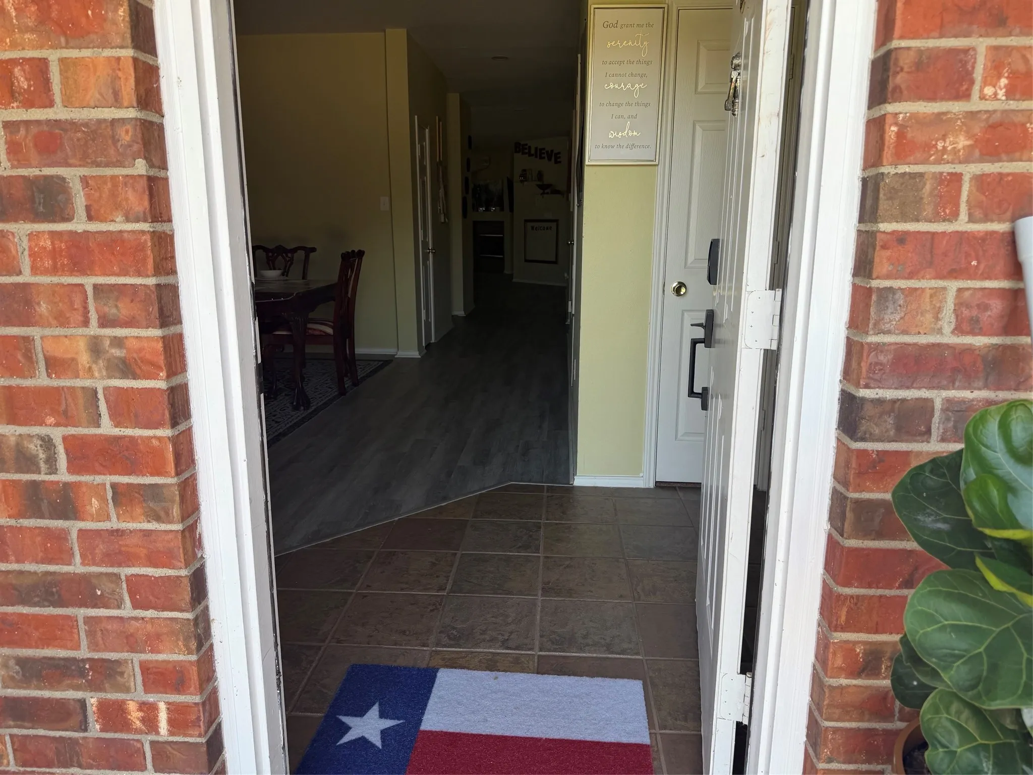 Single Family Residence For Rent in Dallas County , 4214 CARRINGTON Drive, Garland, Texas 75043, 4 Bedrooms, 2 Bathrooms, 2 Garage spaces, 2,254 Sqft, built in 2001, Price $2,800, mls#21337874, Real Estate Agent in Garland, Homes For Rent in Dallas county, Homes For Rent in Garland, Realtor in Garland Texas, Real Estate Brokerage Independent Realty Texas, Luminita Cordes Realtor