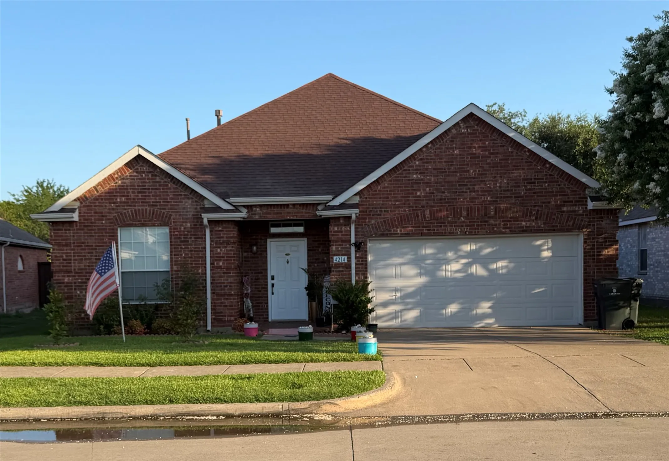 Single Family Residence For Rent in Dallas County , 4214 CARRINGTON Drive, Garland, Texas 75043, 4 Bedrooms, 2 Bathrooms, 2 Garage spaces, 2,254 Sqft, built in 2001, Price $2,800, mls#21337874, Real Estate Agent in Garland, Homes For Rent in Dallas county, Homes For Rent in Garland, Realtor in Garland Texas, Real Estate Brokerage Independent Realty Texas, Luminita Cordes Realtor