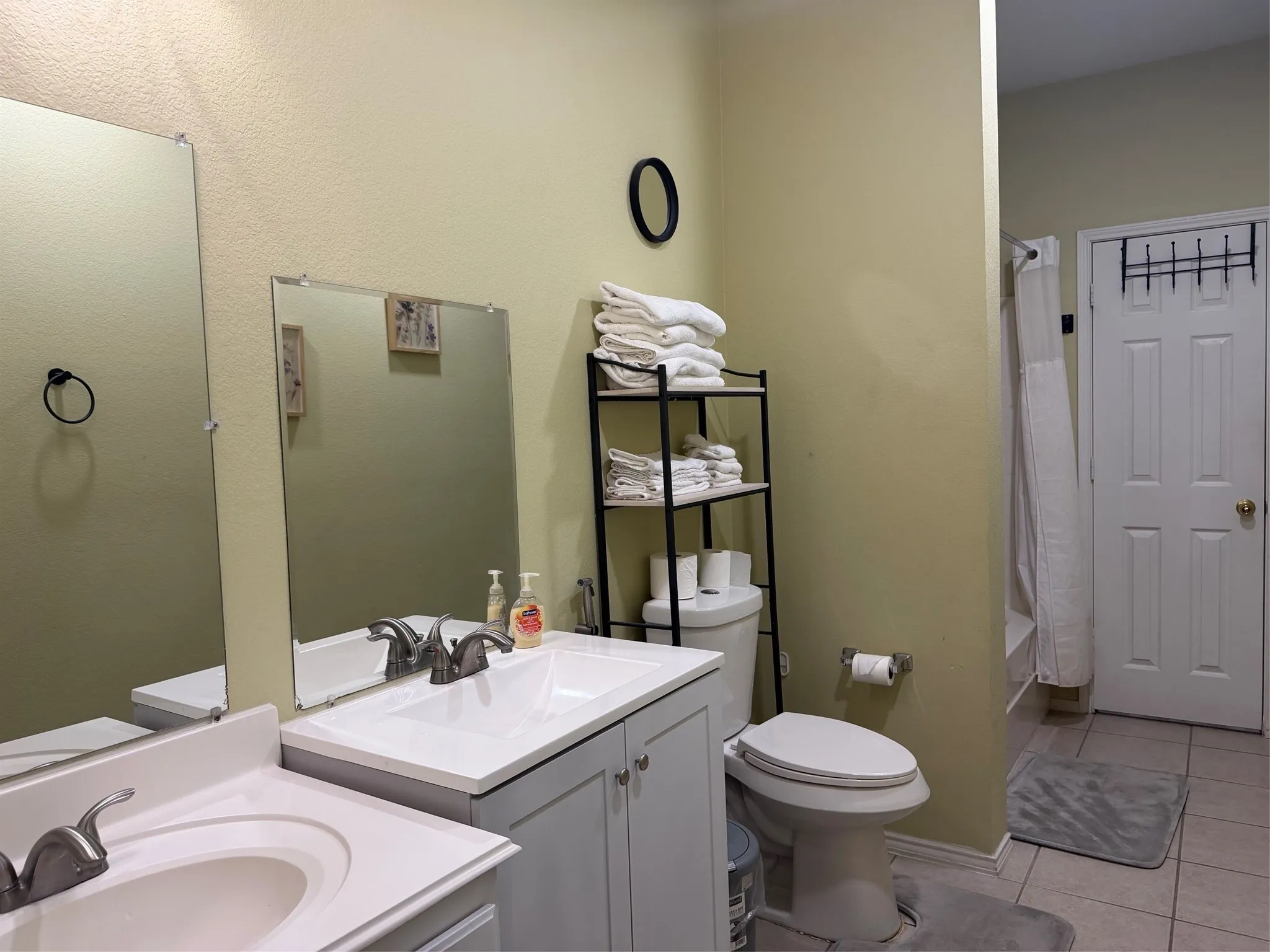 Single Family Residence For Rent in Dallas County , 4214 CARRINGTON Drive, Garland, Texas 75043, 4 Bedrooms, 2 Bathrooms, 2 Garage spaces, 2,254 Sqft, built in 2001, Price $2,800, mls#21337874, Real Estate Agent in Garland, Homes For Rent in Dallas county, Homes For Rent in Garland, Realtor in Garland Texas, Real Estate Brokerage Independent Realty Texas, Luminita Cordes Realtor