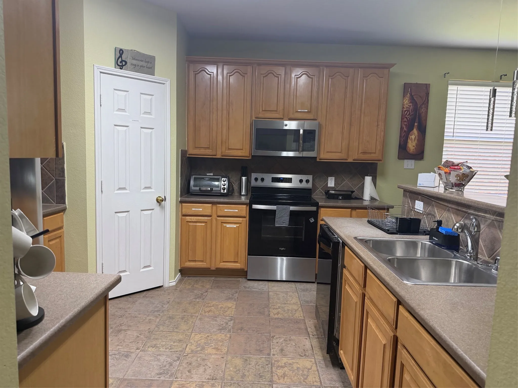 Single Family Residence For Rent in Dallas County , 4214 CARRINGTON Drive, Garland, Texas 75043, 4 Bedrooms, 2 Bathrooms, 2 Garage spaces, 2,254 Sqft, built in 2001, Price $2,800, mls#21337874, Real Estate Agent in Garland, Homes For Rent in Dallas county, Homes For Rent in Garland, Realtor in Garland Texas, Real Estate Brokerage Independent Realty Texas, Luminita Cordes Realtor