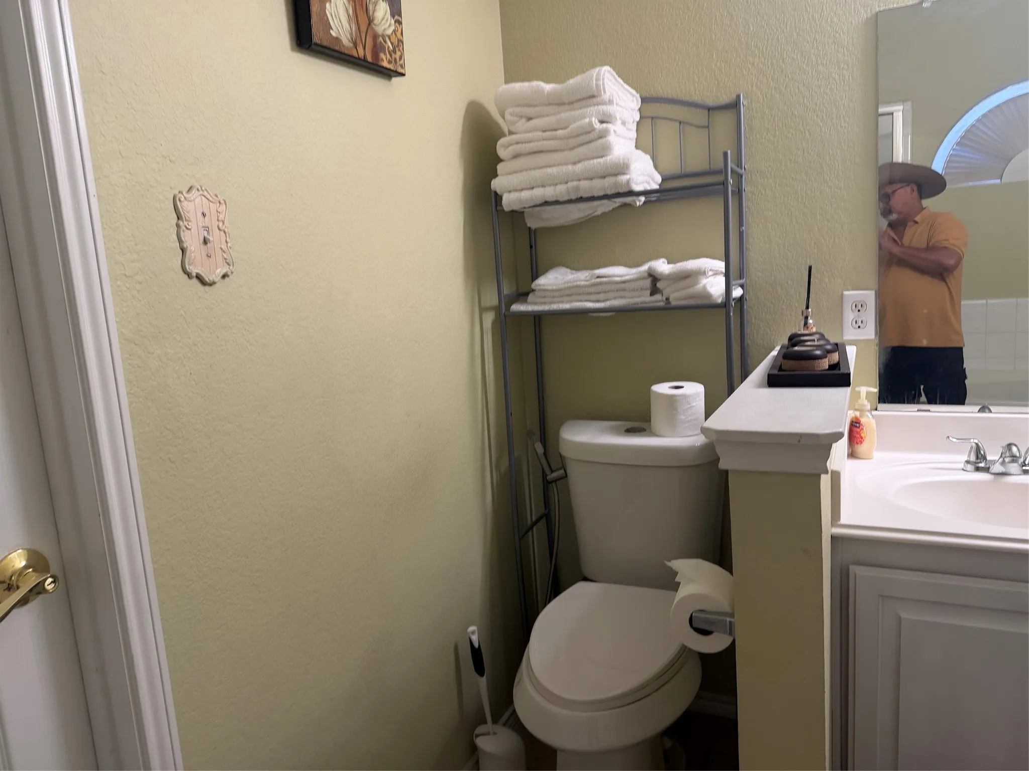 Single Family Residence For Rent in Dallas County , 4214 CARRINGTON Drive, Garland, Texas 75043, 4 Bedrooms, 2 Bathrooms, 2 Garage spaces, 2,254 Sqft, built in 2001, Price $2,800, mls#21337874, Real Estate Agent in Garland, Homes For Rent in Dallas county, Homes For Rent in Garland, Realtor in Garland Texas, Real Estate Brokerage Independent Realty Texas, Luminita Cordes Realtor