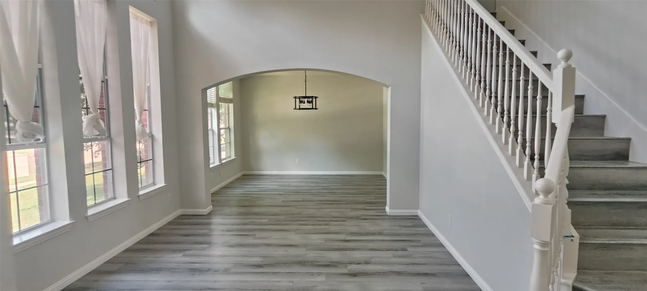 Living Room to Dinning Room