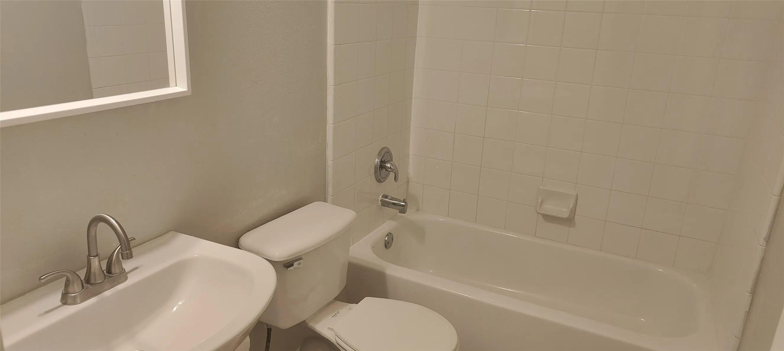 Bathroom in the 1st Floor