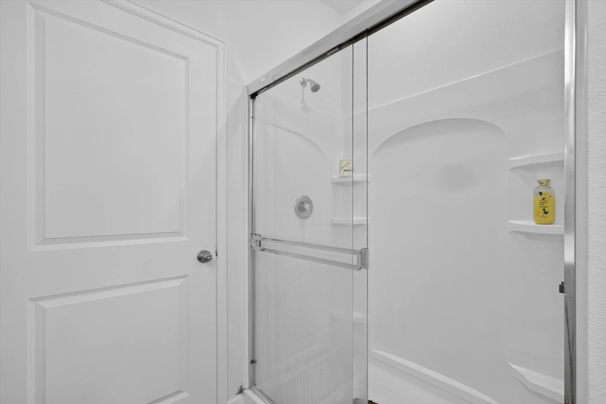 Single Family Residence For Rent in Harris County , 13435 Wembley Heights Drive, Houston, Texas 77049, 3 Bedroom, 2 Bathroom, 2 Garage spaces, 1,565 Sqft, built in 2022, mls#21335506, Real Estate Agent in Houston, Homes For Rent in Harris county, Homes For Rent in Houston, Realtor in Houston Texas, Real Estate Brokerage Independent Realty Texas, Luminita Cordes Realtor