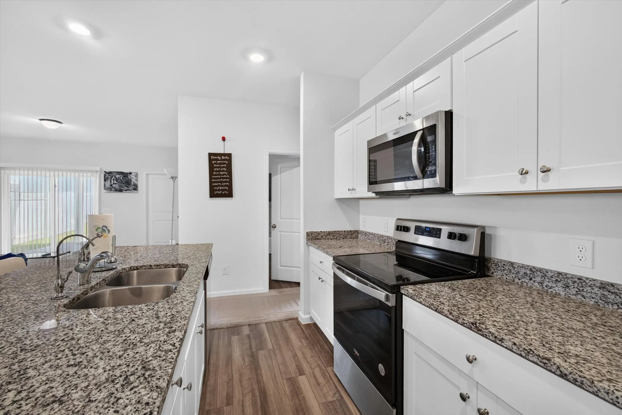 Single Family Residence For Rent in Harris County , 13435 Wembley Heights Drive, Houston, Texas 77049, 3 Bedroom, 2 Bathroom, 2 Garage spaces, 1,565 Sqft, built in 2022, mls#21335506, Real Estate Agent in Houston, Homes For Rent in Harris county, Homes For Rent in Houston, Realtor in Houston Texas, Real Estate Brokerage Independent Realty Texas, Luminita Cordes Realtor