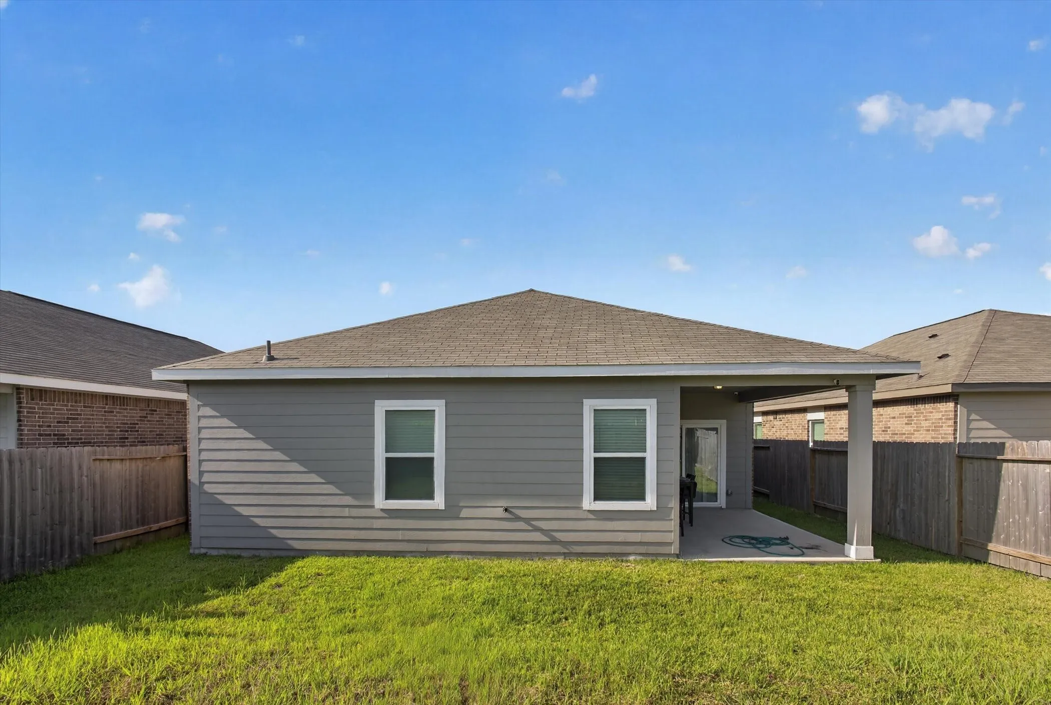 Single Family Residence For Rent in Harris County , 13435 Wembley Heights Drive, Houston, Texas 77049, 3 Bedroom, 2 Bathroom, 2 Garage spaces, 1,565 Sqft, built in 2022, mls#21335506, Real Estate Agent in Houston, Homes For Rent in Harris county, Homes For Rent in Houston, Realtor in Houston Texas, Real Estate Brokerage Independent Realty Texas, Luminita Cordes Realtor