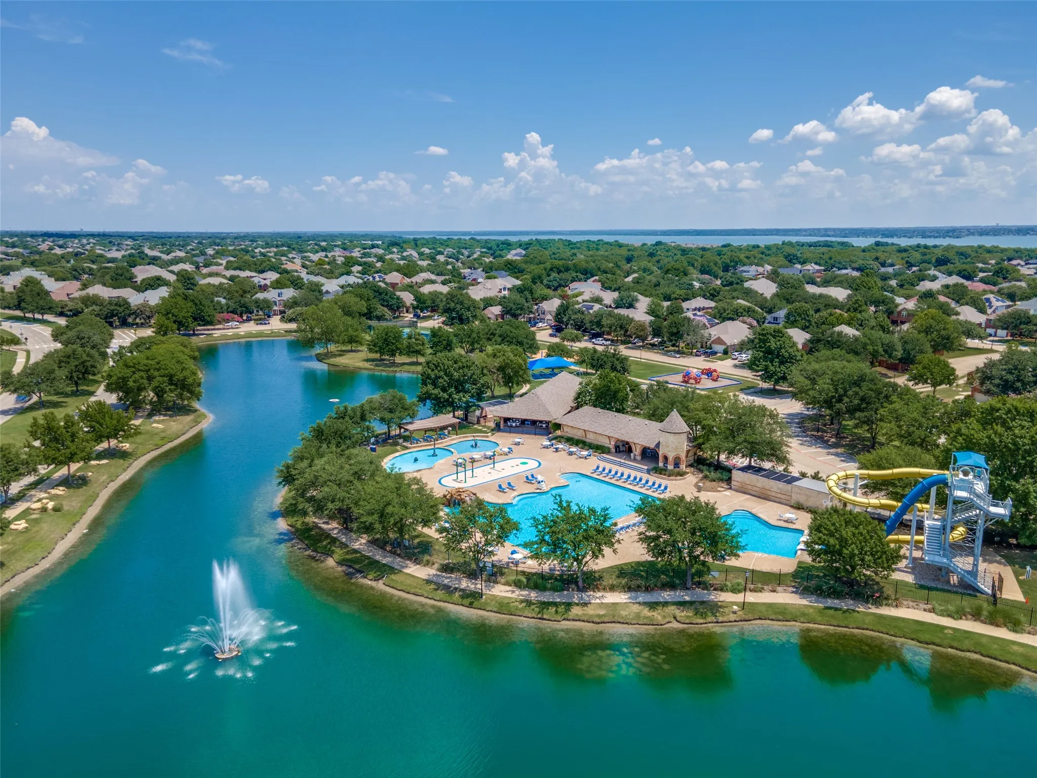 Single Family Residence For Sale in Dallas County , 8702 Nairn Street, Rowlett, Texas 75089, 4 Bedroom, 2 Bathroom, 2 Garage spaces, 2,140 Sqft, built in 2003, mls#21336804, Real Estate Agent in Rowlett, Homes For Sale in Dallas county, Homes For Sale in Rowlett, Realtor in Rowlett Texas, Real Estate Brokerage Independent Realty Texas, Luminita Cordes Realtor