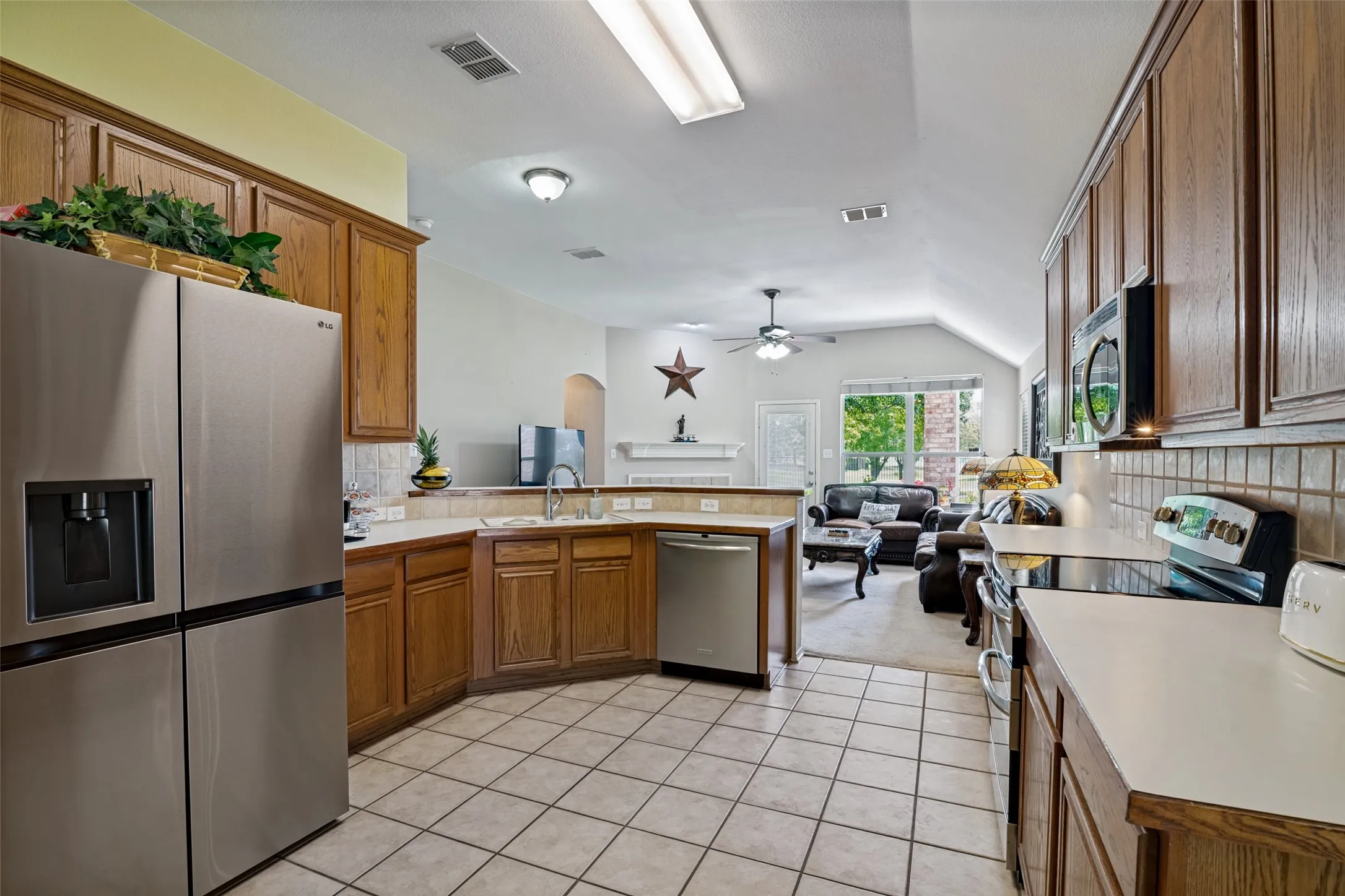 Single Family Residence For Sale in Dallas County , 8702 Nairn Street, Rowlett, Texas 75089, 4 Bedroom, 2 Bathroom, 2 Garage spaces, 2,140 Sqft, built in 2003, mls#21336804, Real Estate Agent in Rowlett, Homes For Sale in Dallas county, Homes For Sale in Rowlett, Realtor in Rowlett Texas, Real Estate Brokerage Independent Realty Texas, Luminita Cordes Realtor
