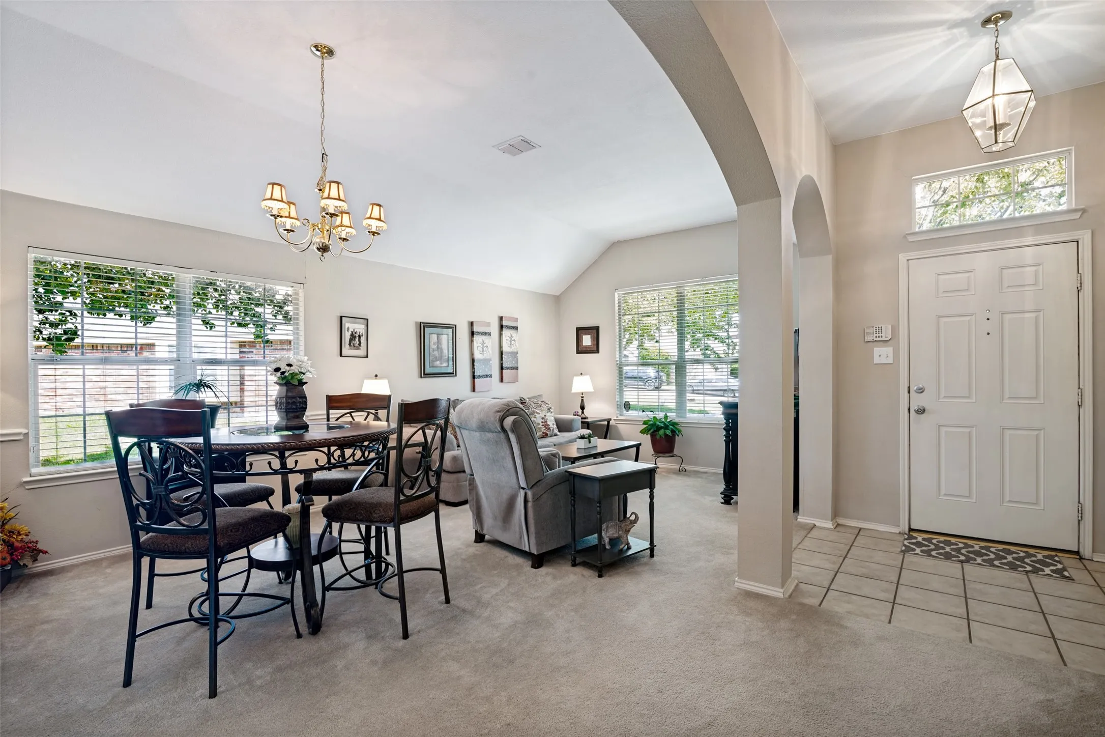 Single Family Residence For Sale in Dallas County , 8702 Nairn Street, Rowlett, Texas 75089, 4 Bedroom, 2 Bathroom, 2 Garage spaces, 2,140 Sqft, built in 2003, mls#21336804, Real Estate Agent in Rowlett, Homes For Sale in Dallas county, Homes For Sale in Rowlett, Realtor in Rowlett Texas, Real Estate Brokerage Independent Realty Texas, Luminita Cordes Realtor
