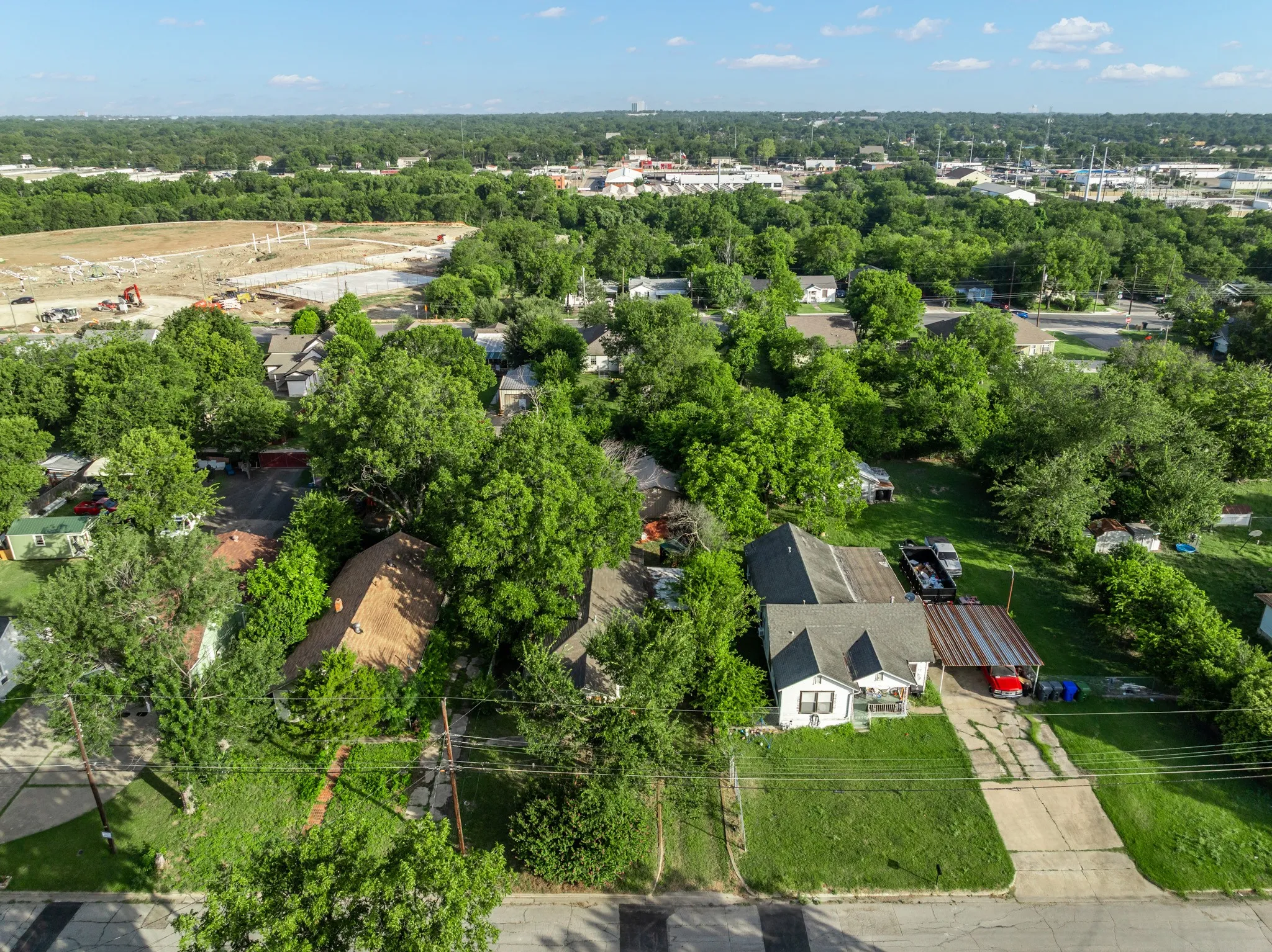 Single Family Residence For Sale in Mc Lennan County , 2817 Burnett Avenue, Waco, Texas 76711, 2 Bedroom, 2 Bathroom, Garage spaces, 1,080 Sqft, built in 1945, mls#21337822, Real Estate Agent in Waco, Homes For Sale in Mc Lennan county, Homes For Sale in Waco, Realtor in Waco Texas, Real Estate Brokerage Independent Realty Texas, Luminita Cordes Realtor