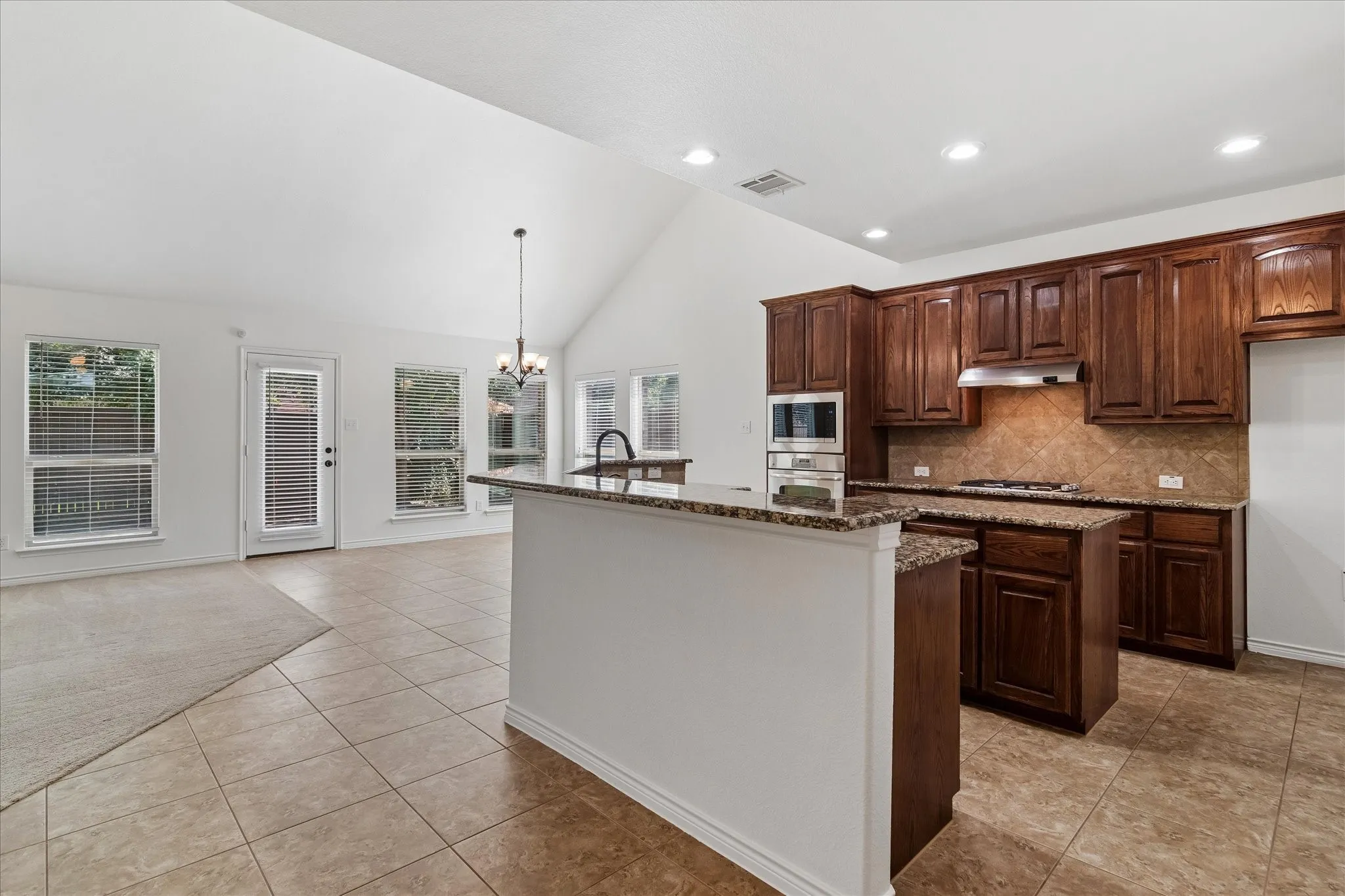 Single Family Residence For Sale in Collin County , 10109 Ransom Ridge Road, Mc Kinney, Texas 75072, 4 Bedroom, 4 Bathroom, 2 Garage spaces, 3,022 Sqft, built in 2011, mls#21335766, Real Estate Agent in Mc Kinney, Homes For Sale in Collin county, Homes For Sale in Mc Kinney, Realtor in Mc Kinney Texas, Real Estate Brokerage Independent Realty Texas, Luminita Cordes Realtor