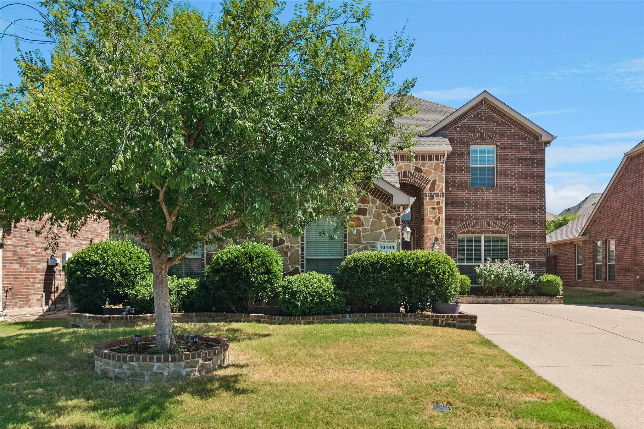 Single Family Residence For Sale in Collin County , 10109 Ransom Ridge Road, Mc Kinney, Texas 75072, 4 Bedroom, 4 Bathroom, 2 Garage spaces, 3,022 Sqft, built in 2011, mls#21335766, Real Estate Agent in Mc Kinney, Homes For Sale in Collin county, Homes For Sale in Mc Kinney, Realtor in Mc Kinney Texas, Real Estate Brokerage Independent Realty Texas, Luminita Cordes Realtor