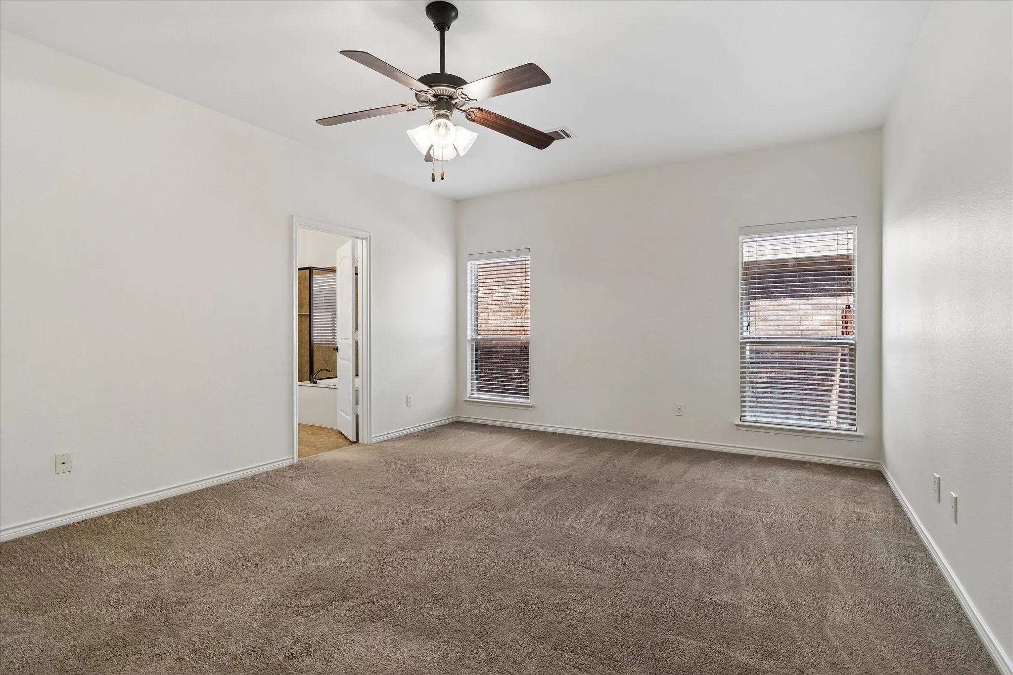 Single Family Residence For Sale in Collin County , 10109 Ransom Ridge Road, Mc Kinney, Texas 75072, 4 Bedroom, 4 Bathroom, 2 Garage spaces, 3,022 Sqft, built in 2011, mls#21335766, Real Estate Agent in Mc Kinney, Homes For Sale in Collin county, Homes For Sale in Mc Kinney, Realtor in Mc Kinney Texas, Real Estate Brokerage Independent Realty Texas, Luminita Cordes Realtor