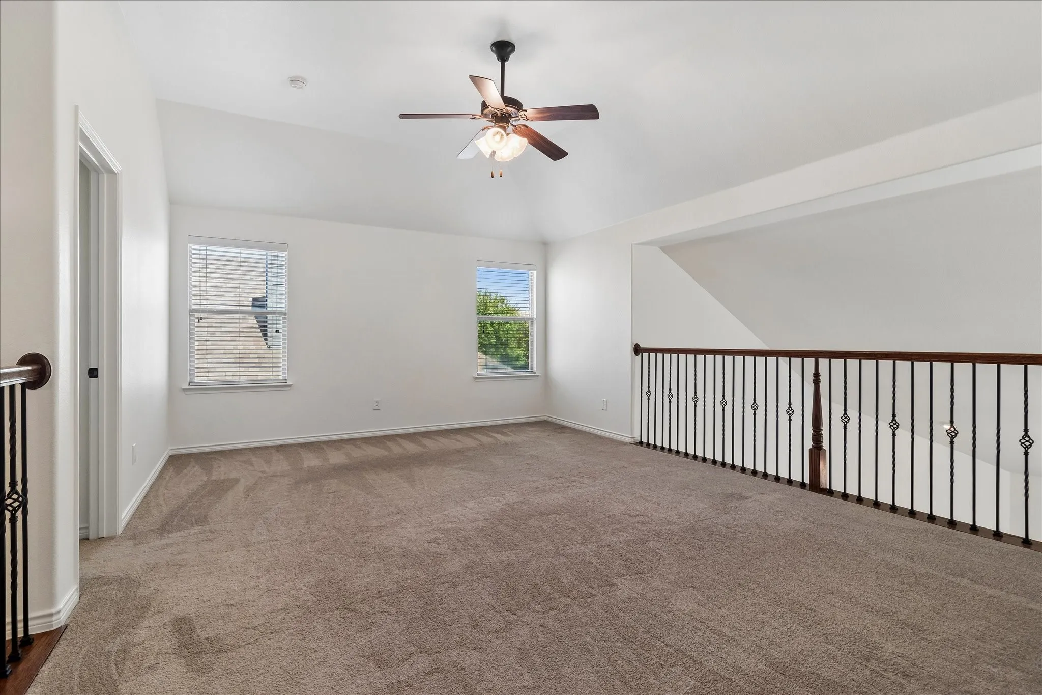 Single Family Residence For Sale in Collin County , 10109 Ransom Ridge Road, Mc Kinney, Texas 75072, 4 Bedroom, 4 Bathroom, 2 Garage spaces, 3,022 Sqft, built in 2011, mls#21335766, Real Estate Agent in Mc Kinney, Homes For Sale in Collin county, Homes For Sale in Mc Kinney, Realtor in Mc Kinney Texas, Real Estate Brokerage Independent Realty Texas, Luminita Cordes Realtor