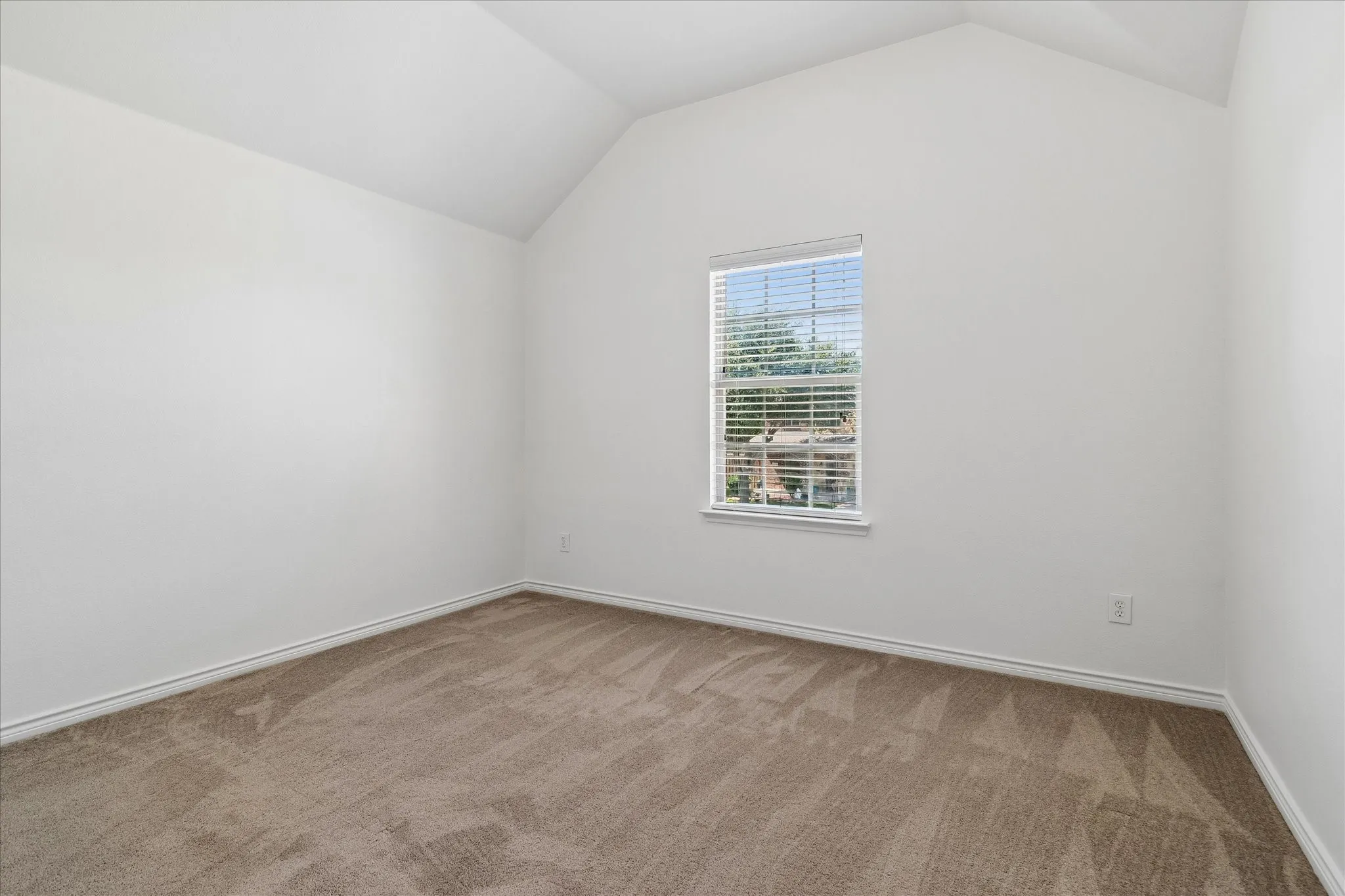 Single Family Residence For Sale in Collin County , 10109 Ransom Ridge Road, Mc Kinney, Texas 75072, 4 Bedroom, 4 Bathroom, 2 Garage spaces, 3,022 Sqft, built in 2011, mls#21335766, Real Estate Agent in Mc Kinney, Homes For Sale in Collin county, Homes For Sale in Mc Kinney, Realtor in Mc Kinney Texas, Real Estate Brokerage Independent Realty Texas, Luminita Cordes Realtor