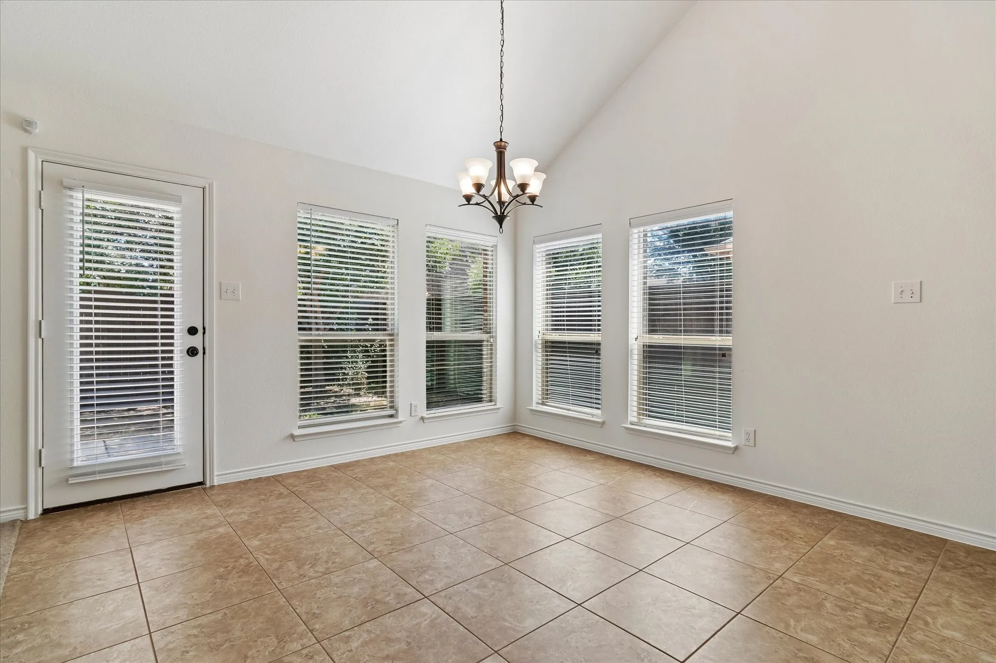 Single Family Residence For Sale in Collin County , 10109 Ransom Ridge Road, Mc Kinney, Texas 75072, 4 Bedroom, 4 Bathroom, 2 Garage spaces, 3,022 Sqft, built in 2011, mls#21335766, Real Estate Agent in Mc Kinney, Homes For Sale in Collin county, Homes For Sale in Mc Kinney, Realtor in Mc Kinney Texas, Real Estate Brokerage Independent Realty Texas, Luminita Cordes Realtor