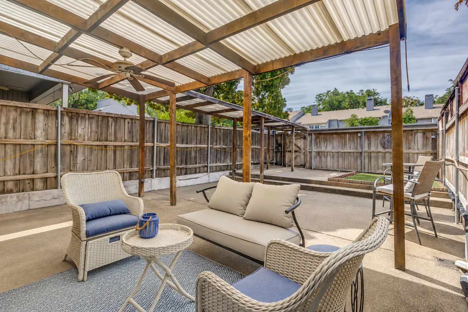 Townhouse For Sale in Dallas County , 7618 Pebblestone Drive, Dallas, Texas 75230, 2 Bedroom, 3 Bathroom, Garage spaces, 1,320 Sqft, built in 1969, mls#21337509, Real Estate Agent in Dallas, Homes For Sale in Dallas county, Homes For Sale in Dallas, Realtor in Dallas Texas, Real Estate Brokerage Independent Realty Texas, Luminita Cordes Realtor