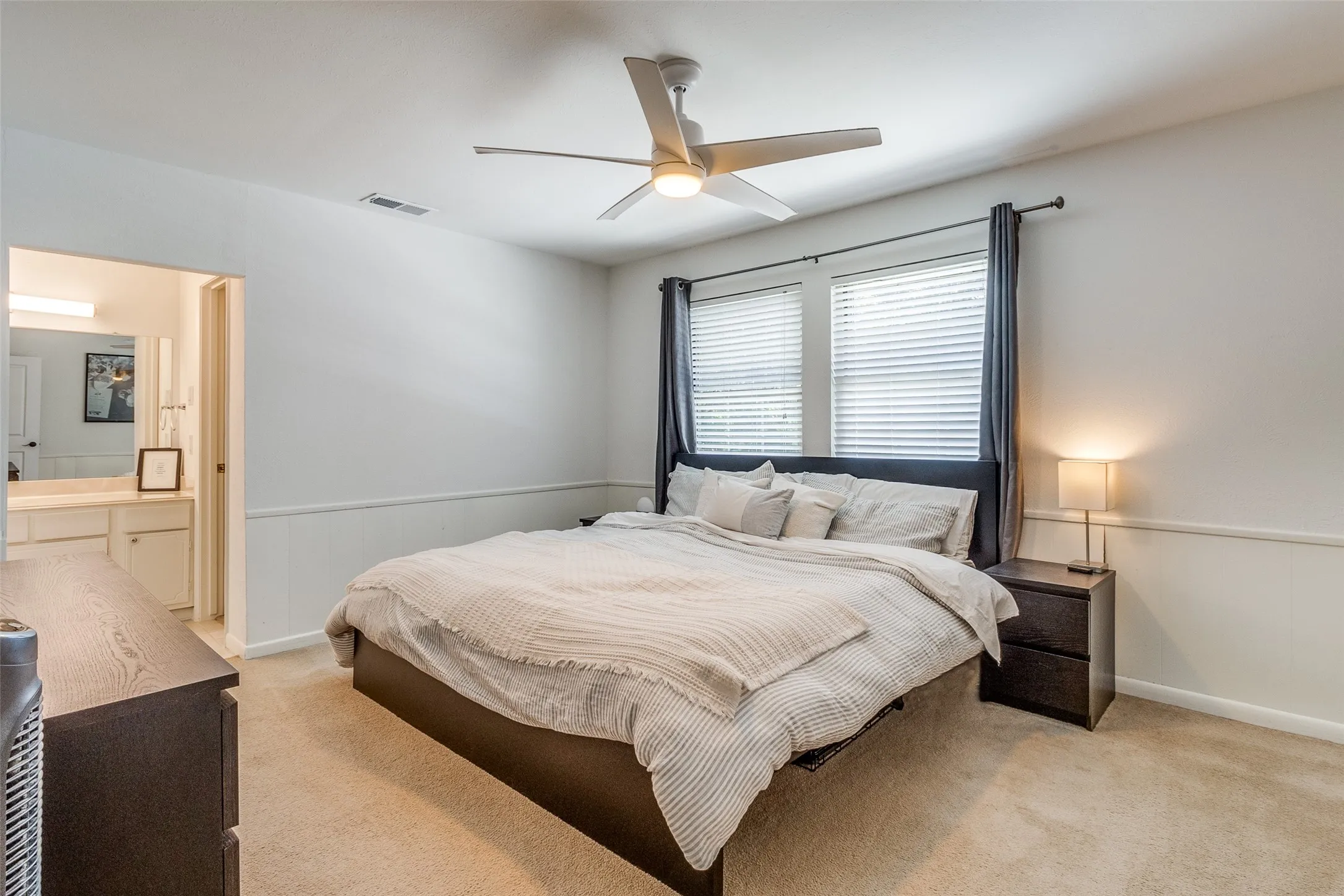 Townhouse For Sale in Dallas County , 7618 Pebblestone Drive, Dallas, Texas 75230, 2 Bedroom, 3 Bathroom, Garage spaces, 1,320 Sqft, built in 1969, mls#21337509, Real Estate Agent in Dallas, Homes For Sale in Dallas county, Homes For Sale in Dallas, Realtor in Dallas Texas, Real Estate Brokerage Independent Realty Texas, Luminita Cordes Realtor
