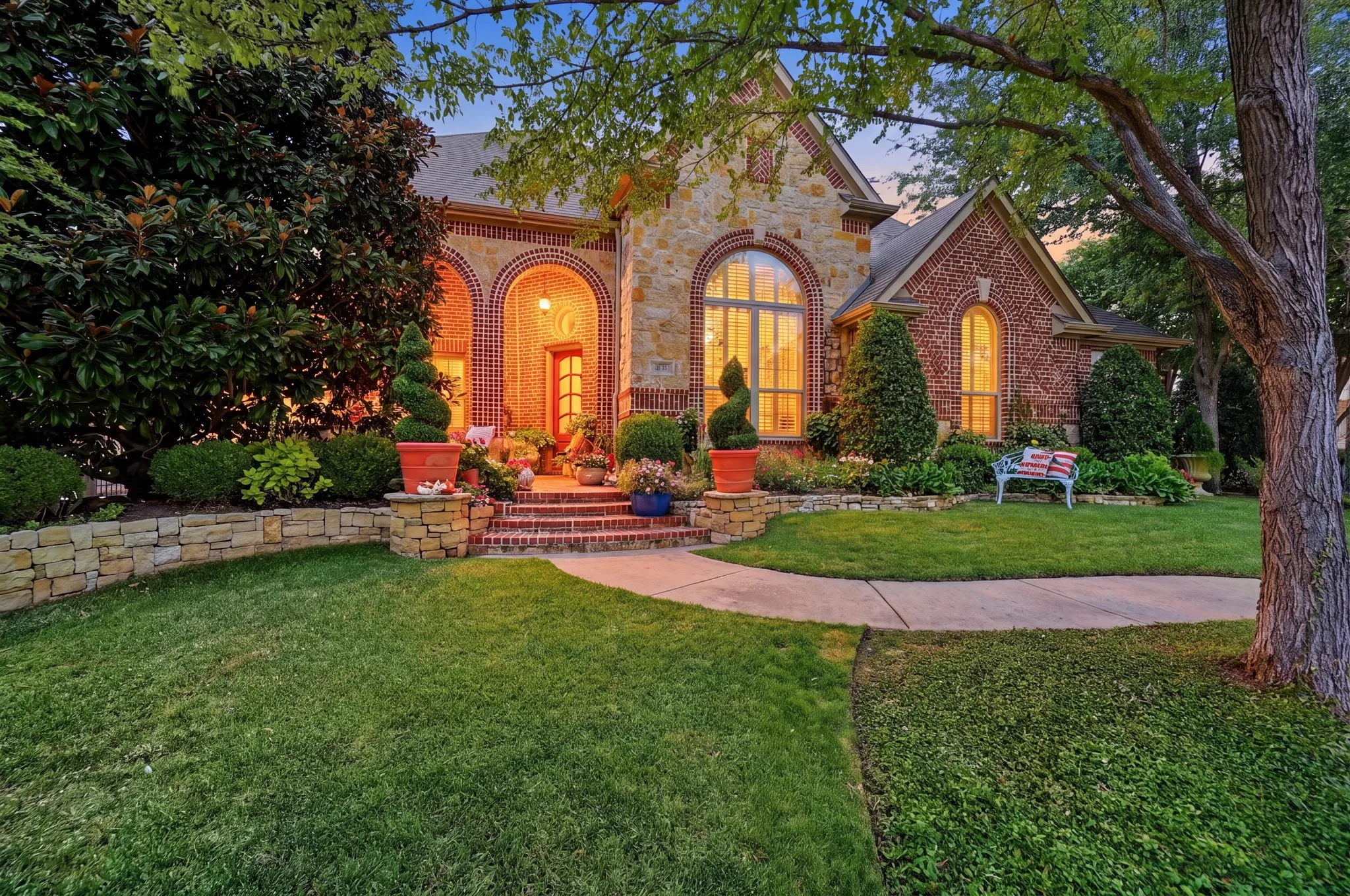 Single Family Residence For Sale in Rockwall County , 657 Mission Drive, Rockwall, Texas 75087, 4 Bedroom, 3 Bathroom, 2 Garage spaces, 3,546 Sqft, built in 2008, mls#21337804, Real Estate Agent in Rockwall, Homes For Sale in Rockwall county, Homes For Sale in Rockwall, Realtor in Rockwall Texas, Real Estate Brokerage Independent Realty Texas, Luminita Cordes Realtor