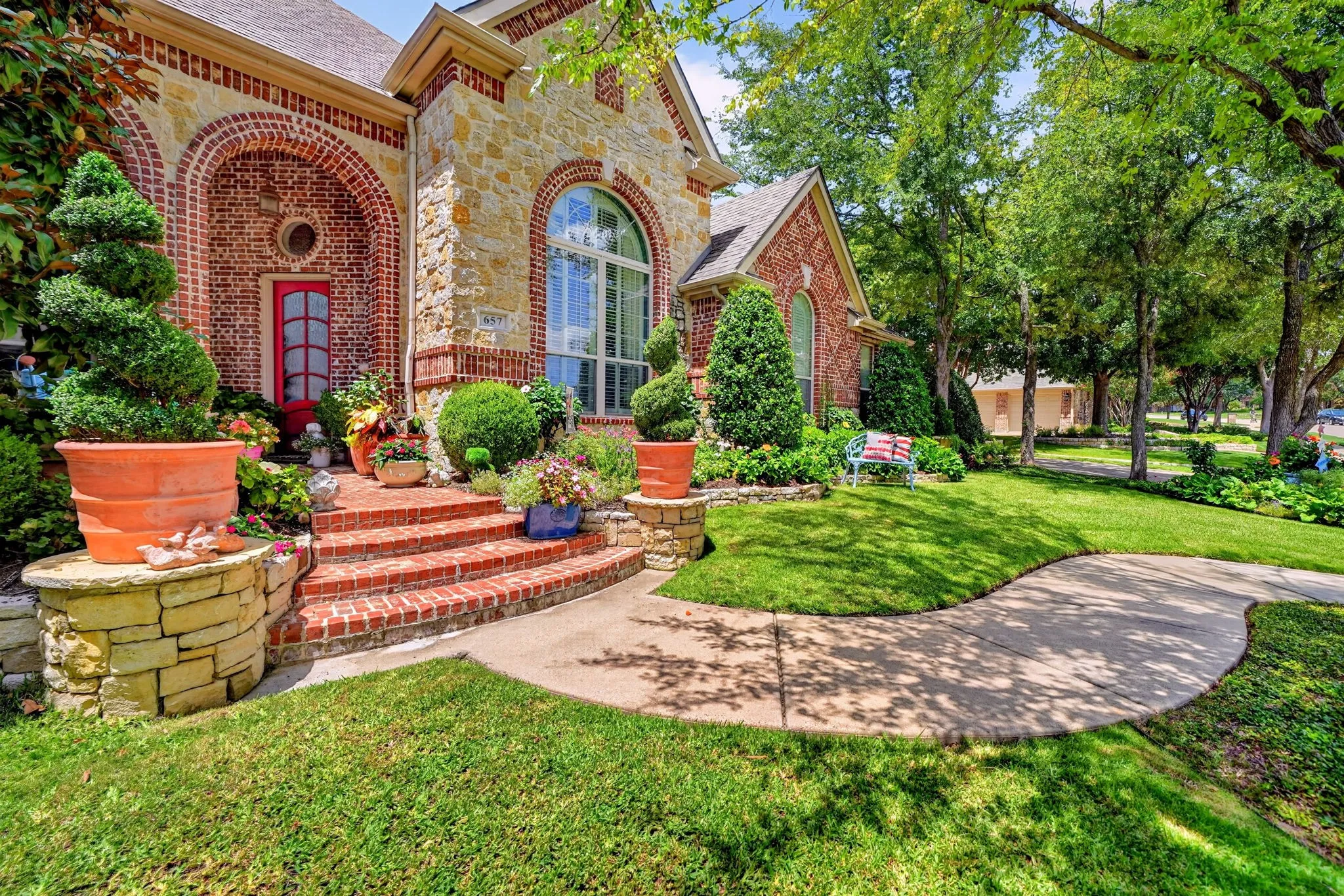 Single Family Residence For Sale in Rockwall County , 657 Mission Drive, Rockwall, Texas 75087, 4 Bedroom, 3 Bathroom, 2 Garage spaces, 3,546 Sqft, built in 2008, mls#21337804, Real Estate Agent in Rockwall, Homes For Sale in Rockwall county, Homes For Sale in Rockwall, Realtor in Rockwall Texas, Real Estate Brokerage Independent Realty Texas, Luminita Cordes Realtor