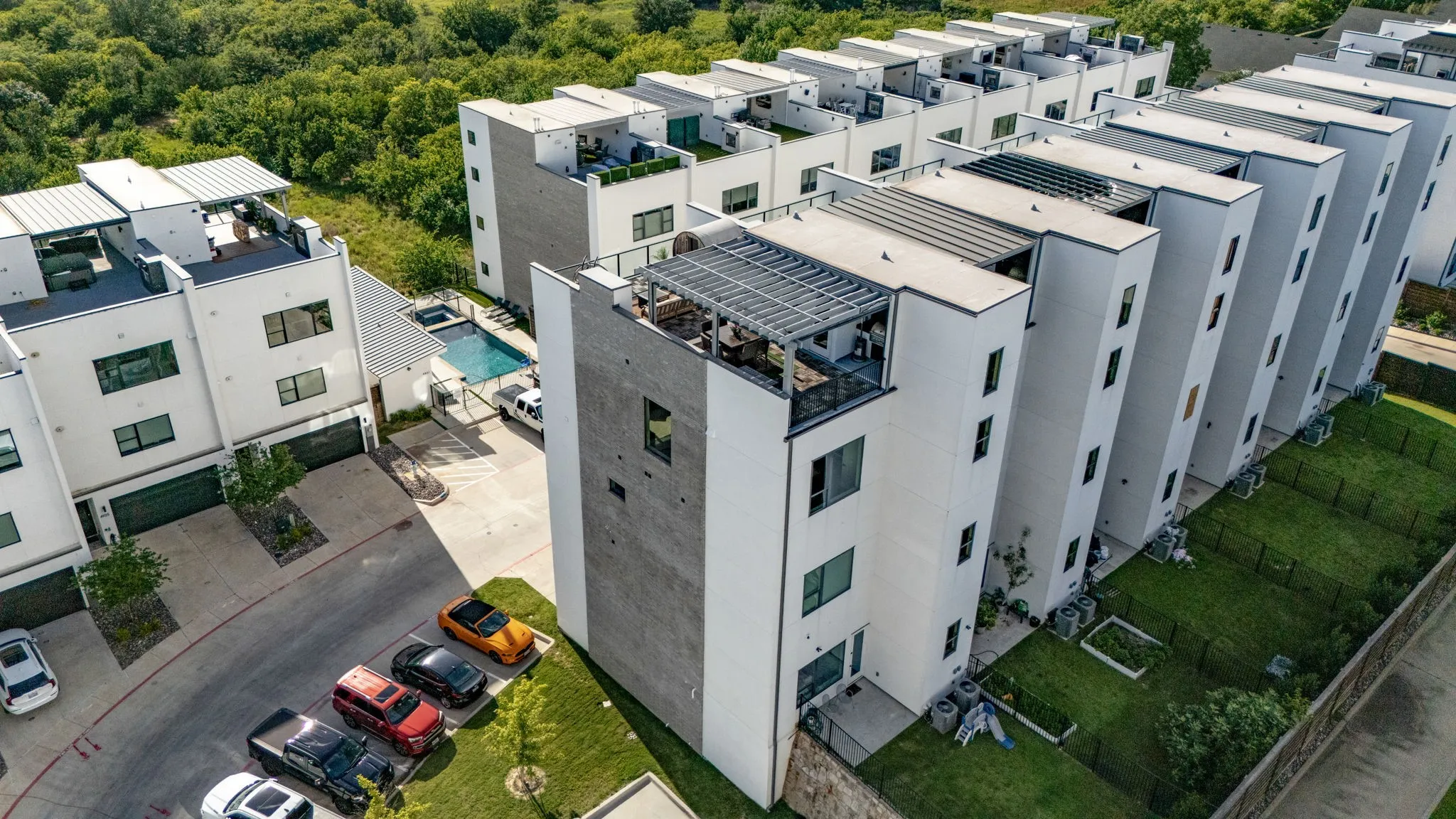 Townhouse For Sale in Denton County , 4928 Blaynes Road, The Colony, Texas 75056, 4 Bedroom, 6 Bathroom, 3 Garage spaces, 3,418 Sqft, built in 2020, mls#21337892, Real Estate Agent in The Colony, Homes For Sale in Denton county, Homes For Sale in The Colony, Realtor in The Colony Texas, Real Estate Brokerage Independent Realty Texas, Luminita Cordes Realtor