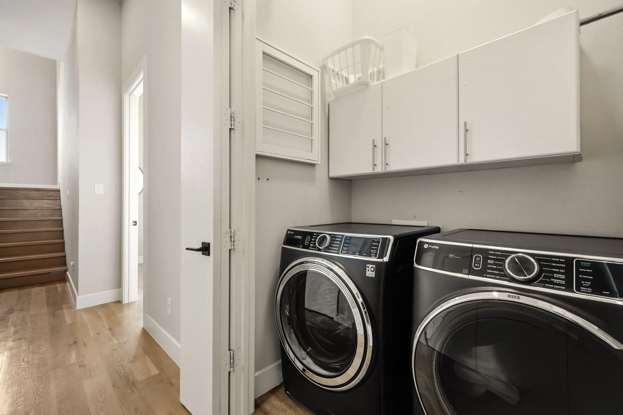 Townhouse For Sale in Denton County , 4928 Blaynes Road, The Colony, Texas 75056, 4 Bedroom, 6 Bathroom, 3 Garage spaces, 3,418 Sqft, built in 2020, mls#21337892, Real Estate Agent in The Colony, Homes For Sale in Denton county, Homes For Sale in The Colony, Realtor in The Colony Texas, Real Estate Brokerage Independent Realty Texas, Luminita Cordes Realtor