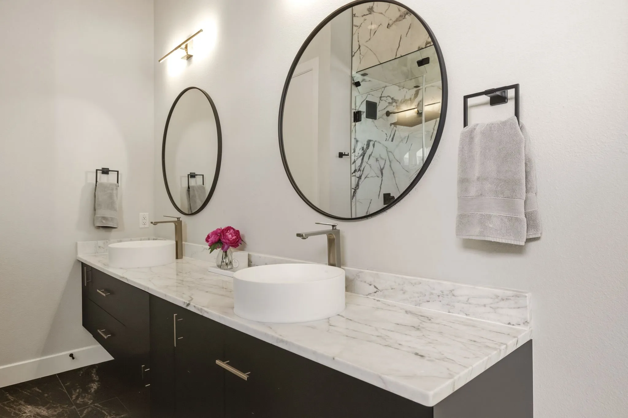Double vanity