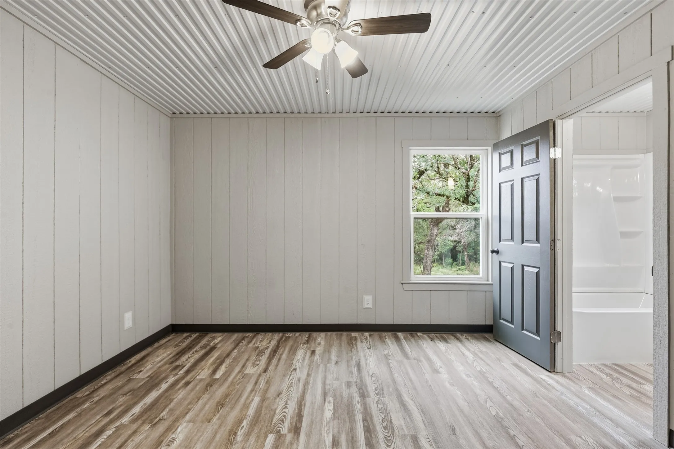 Single Family Residence For Sale in Hood County , 3006 Moon Court, Granbury, Texas 76049, 3 Bedroom, 2 Bathroom, Garage spaces, 1,070 Sqft, built in 2026, mls#21336447, Real Estate Agent in Granbury, Homes For Sale in Hood county, Homes For Sale in Granbury, Realtor in Granbury Texas, Real Estate Brokerage Independent Realty Texas, Luminita Cordes Realtor