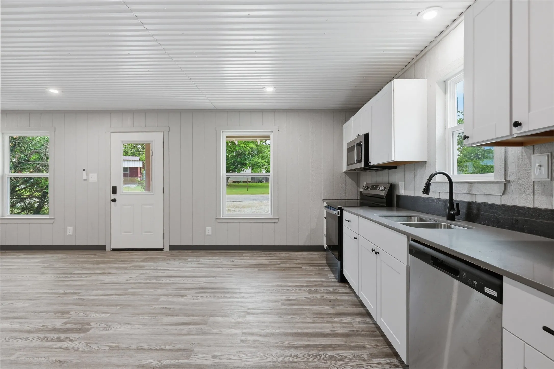 Single Family Residence For Sale in Hood County , 3006 Moon Court, Granbury, Texas 76049, 3 Bedroom, 2 Bathroom, Garage spaces, 1,070 Sqft, built in 2026, mls#21336447, Real Estate Agent in Granbury, Homes For Sale in Hood county, Homes For Sale in Granbury, Realtor in Granbury Texas, Real Estate Brokerage Independent Realty Texas, Luminita Cordes Realtor