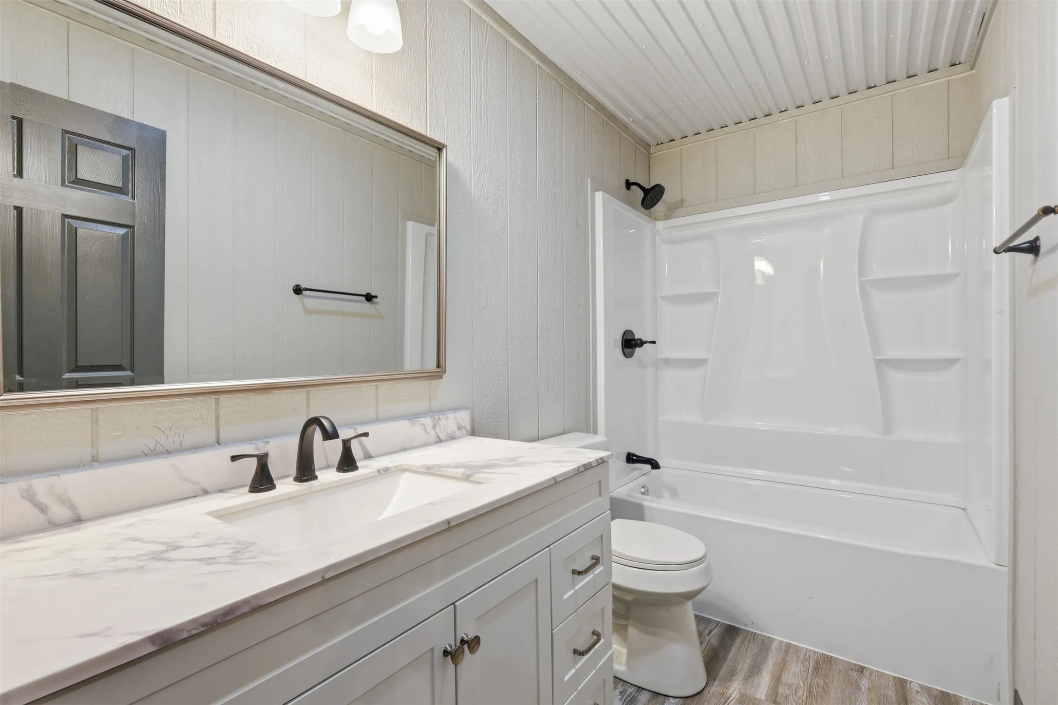Single Family Residence For Sale in Hood County , 3006 Moon Court, Granbury, Texas 76049, 3 Bedroom, 2 Bathroom, Garage spaces, 1,070 Sqft, built in 2026, mls#21336447, Real Estate Agent in Granbury, Homes For Sale in Hood county, Homes For Sale in Granbury, Realtor in Granbury Texas, Real Estate Brokerage Independent Realty Texas, Luminita Cordes Realtor