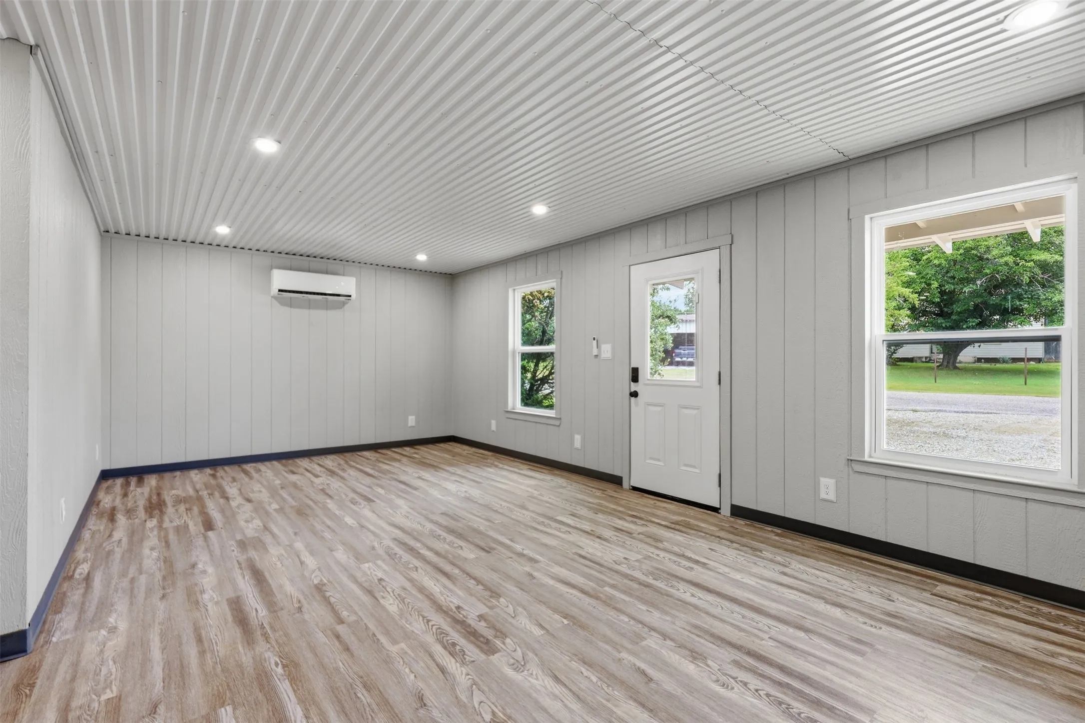 Single Family Residence For Sale in Hood County , 3006 Moon Court, Granbury, Texas 76049, 3 Bedroom, 2 Bathroom, Garage spaces, 1,070 Sqft, built in 2026, mls#21336447, Real Estate Agent in Granbury, Homes For Sale in Hood county, Homes For Sale in Granbury, Realtor in Granbury Texas, Real Estate Brokerage Independent Realty Texas, Luminita Cordes Realtor