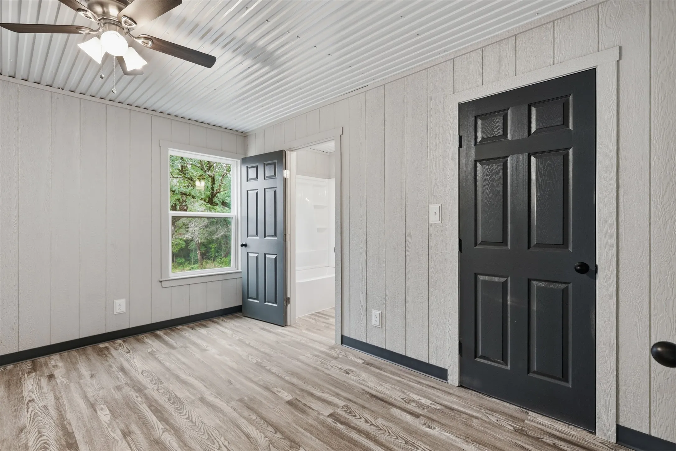 Single Family Residence For Sale in Hood County , 3006 Moon Court, Granbury, Texas 76049, 3 Bedroom, 2 Bathroom, Garage spaces, 1,070 Sqft, built in 2026, mls#21336447, Real Estate Agent in Granbury, Homes For Sale in Hood county, Homes For Sale in Granbury, Realtor in Granbury Texas, Real Estate Brokerage Independent Realty Texas, Luminita Cordes Realtor