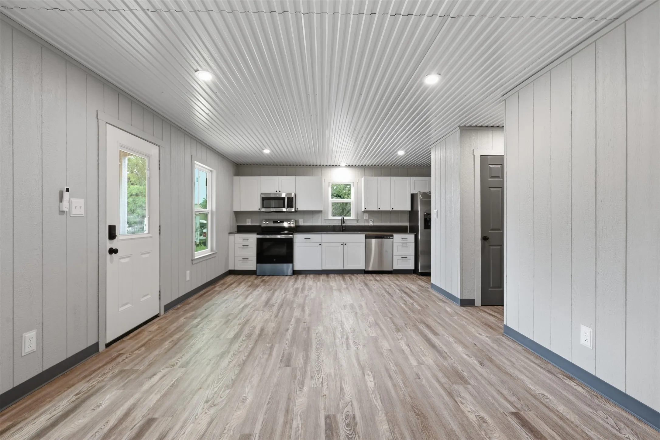 Single Family Residence For Sale in Hood County , 3006 Moon Court, Granbury, Texas 76049, 3 Bedroom, 2 Bathroom, Garage spaces, 1,070 Sqft, built in 2026, mls#21336447, Real Estate Agent in Granbury, Homes For Sale in Hood county, Homes For Sale in Granbury, Realtor in Granbury Texas, Real Estate Brokerage Independent Realty Texas, Luminita Cordes Realtor