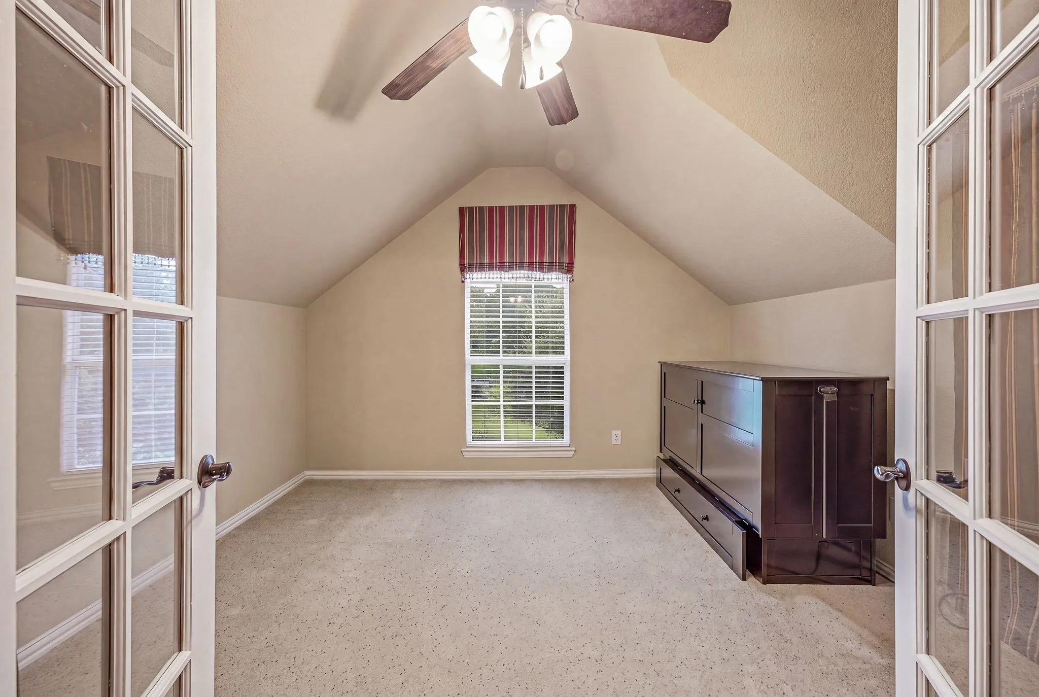 Bonus room or office