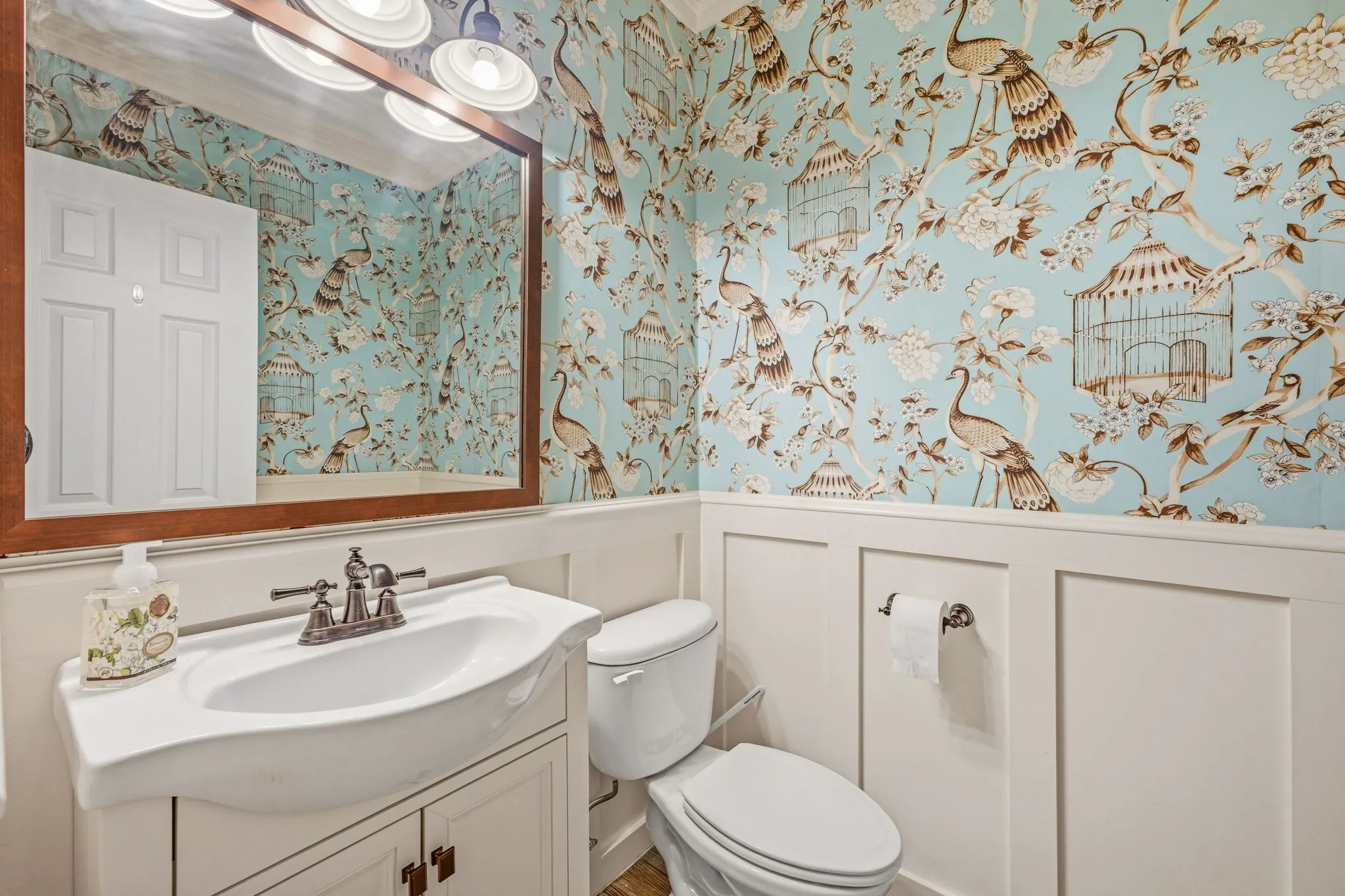 Single Family Residence For Sale in Parker County , 125 Rustling Elm Way, Azle, Texas 76020, 4 Bedroom, 4 Bathroom, 5 Garage spaces, 4,181 Sqft, built in 2007, mls#21334820, Real Estate Agent in Azle, Homes For Sale in Parker county, Homes For Sale in Azle, Realtor in Azle Texas, Real Estate Brokerage Independent Realty Texas, Luminita Cordes Realtor
