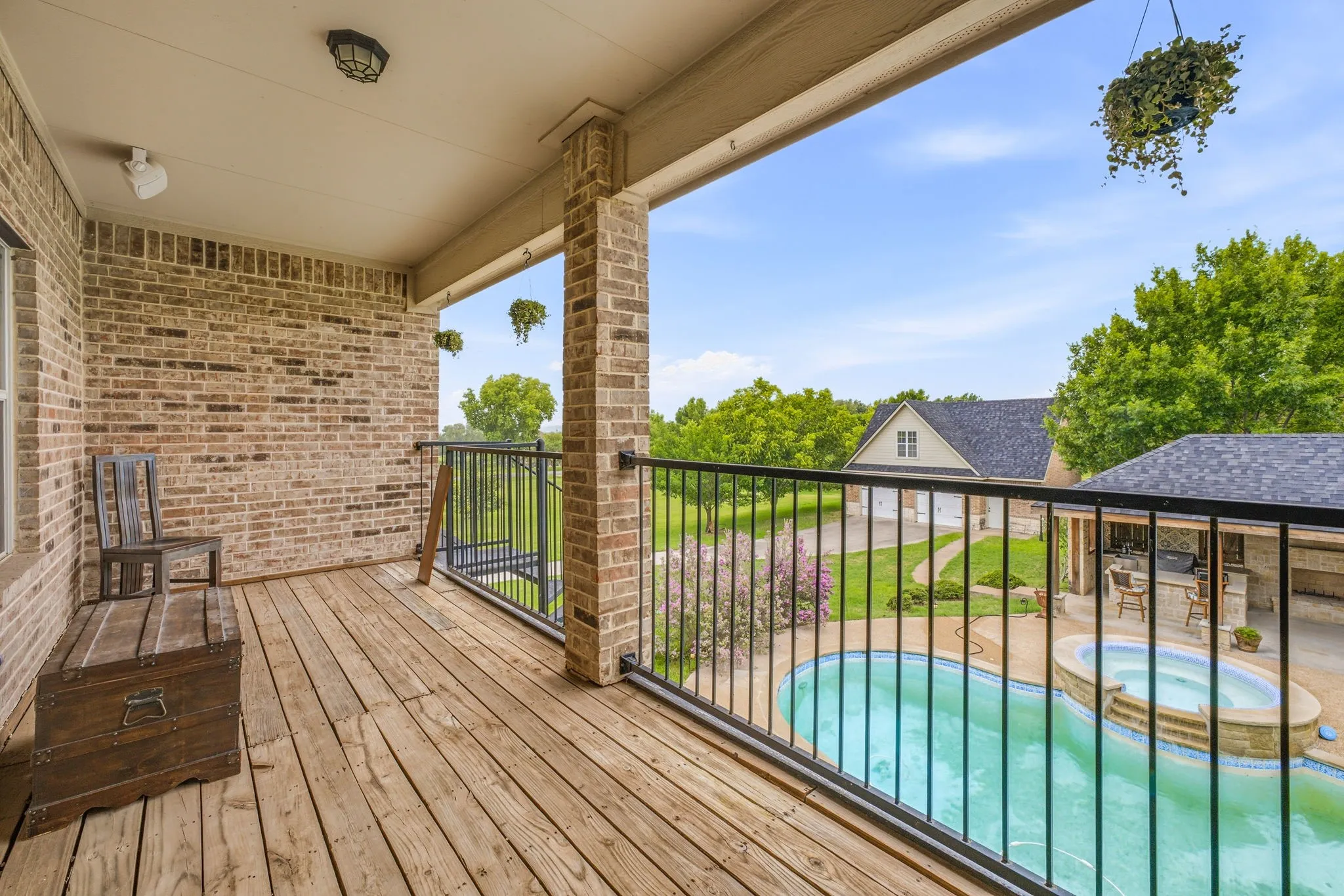 Single Family Residence For Sale in Parker County , 125 Rustling Elm Way, Azle, Texas 76020, 4 Bedroom, 4 Bathroom, 5 Garage spaces, 4,181 Sqft, built in 2007, mls#21334820, Real Estate Agent in Azle, Homes For Sale in Parker county, Homes For Sale in Azle, Realtor in Azle Texas, Real Estate Brokerage Independent Realty Texas, Luminita Cordes Realtor