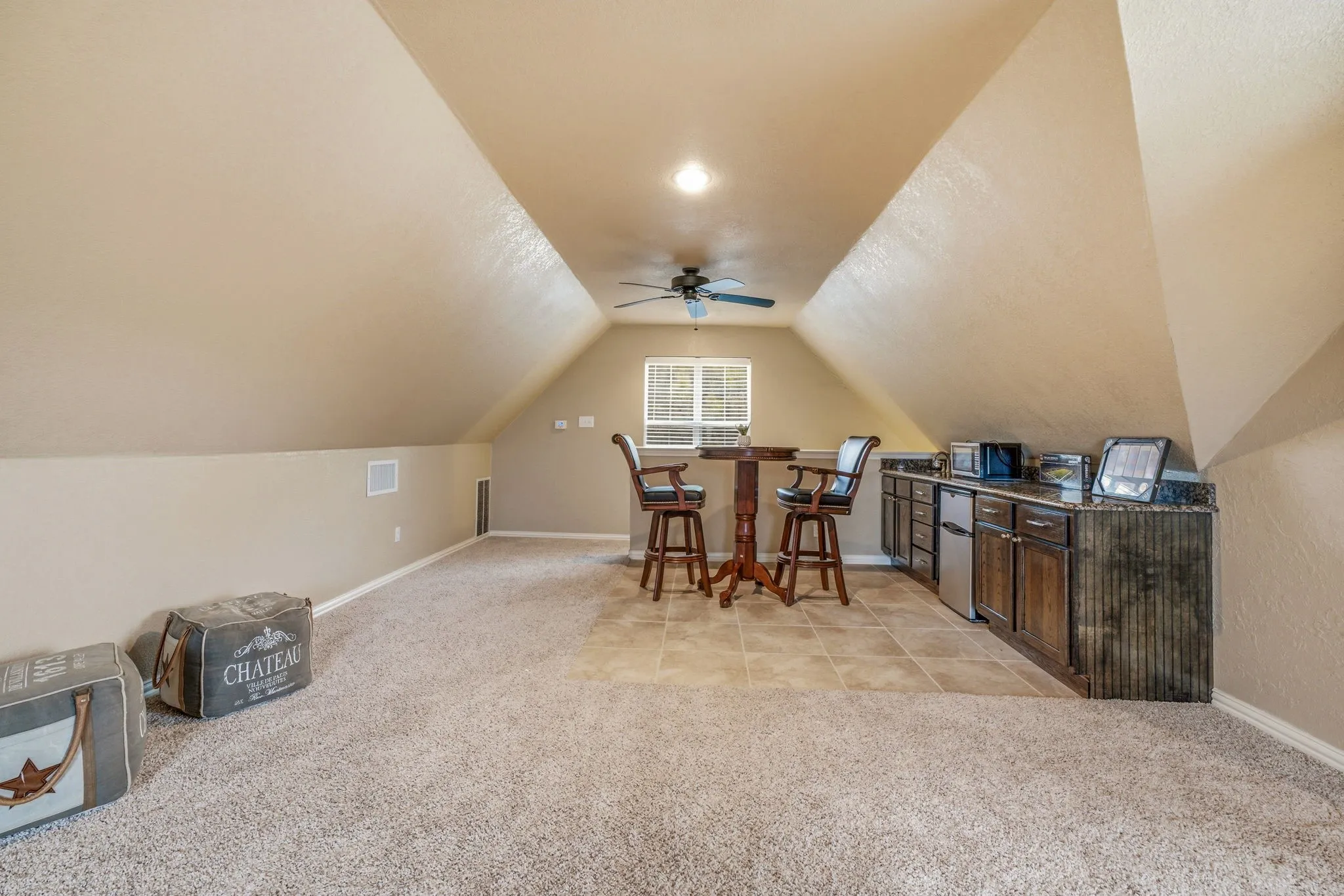 Single Family Residence For Sale in Parker County , 125 Rustling Elm Way, Azle, Texas 76020, 4 Bedroom, 4 Bathroom, 5 Garage spaces, 4,181 Sqft, built in 2007, mls#21334820, Real Estate Agent in Azle, Homes For Sale in Parker county, Homes For Sale in Azle, Realtor in Azle Texas, Real Estate Brokerage Independent Realty Texas, Luminita Cordes Realtor