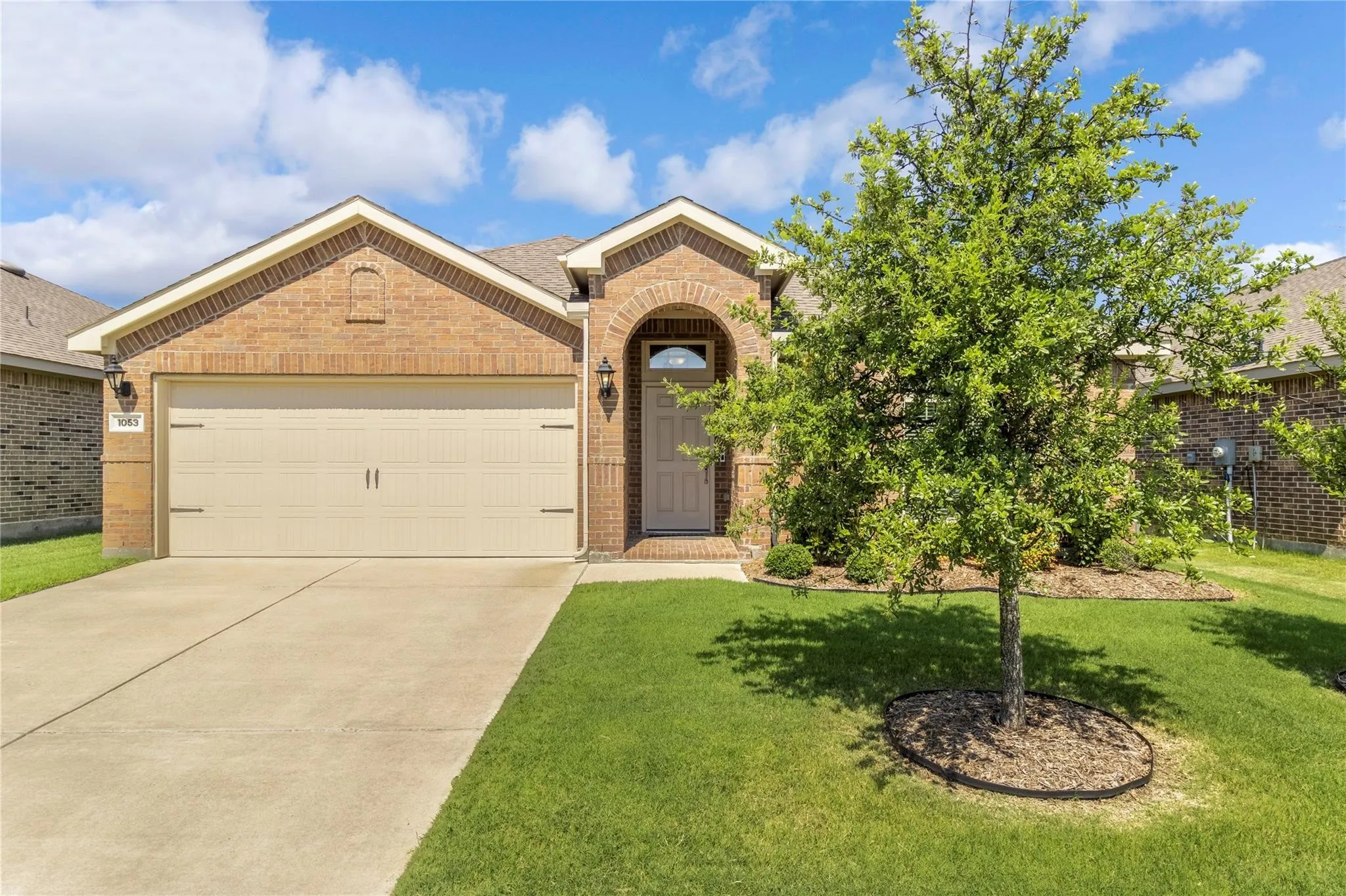 Single Family Residence For Sale in Rockwall County , 1053 N Churchill Drive, Fate, Texas 75189, 4 Bedroom, 2 Bathroom, 2 Garage spaces, 2,015 Sqft, built in 2018, mls#21331652, Real Estate Agent in Fate, Homes For Sale in Rockwall county, Homes For Sale in Fate, Realtor in Fate Texas, Real Estate Brokerage Independent Realty Texas, Luminita Cordes Realtor