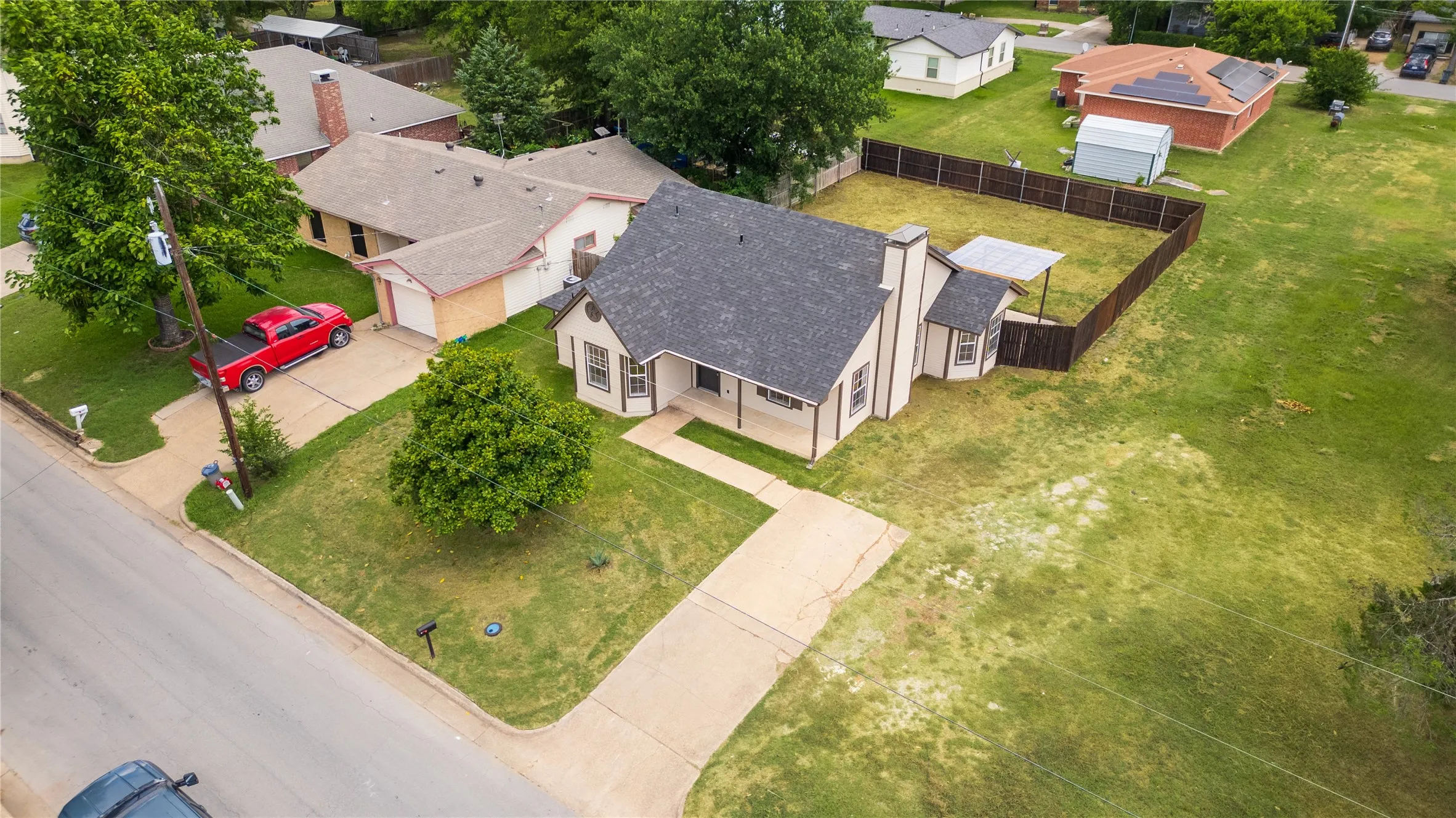 Single Family Residence For Sale in Kaufman County , 509 Bethlehem Street, Terrell, Texas 75160, 3 Bedroom, 2 Bathroom, Garage spaces, 1,450 Sqft, built in 1990, mls#21337916, Real Estate Agent in Terrell, Homes For Sale in Kaufman county, Homes For Sale in Terrell, Realtor in Terrell Texas, Real Estate Brokerage Independent Realty Texas, Luminita Cordes Realtor
