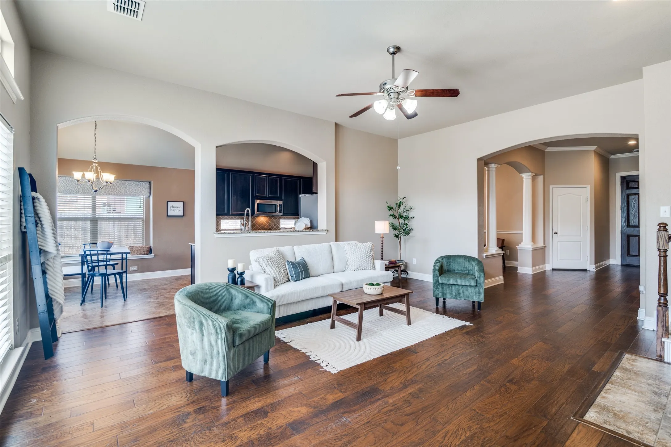 Single Family Residence For Sale in Rockwall County , 619 Louder Way, Fate, Texas 75087, 5 Bedroom, 3 Bathroom, 2 Garage spaces, 2,505 Sqft, built in 2010, mls#21336081, Real Estate Agent in Fate, Homes For Sale in Rockwall county, Homes For Sale in Fate, Realtor in Fate Texas, Real Estate Brokerage Independent Realty Texas, Luminita Cordes Realtor