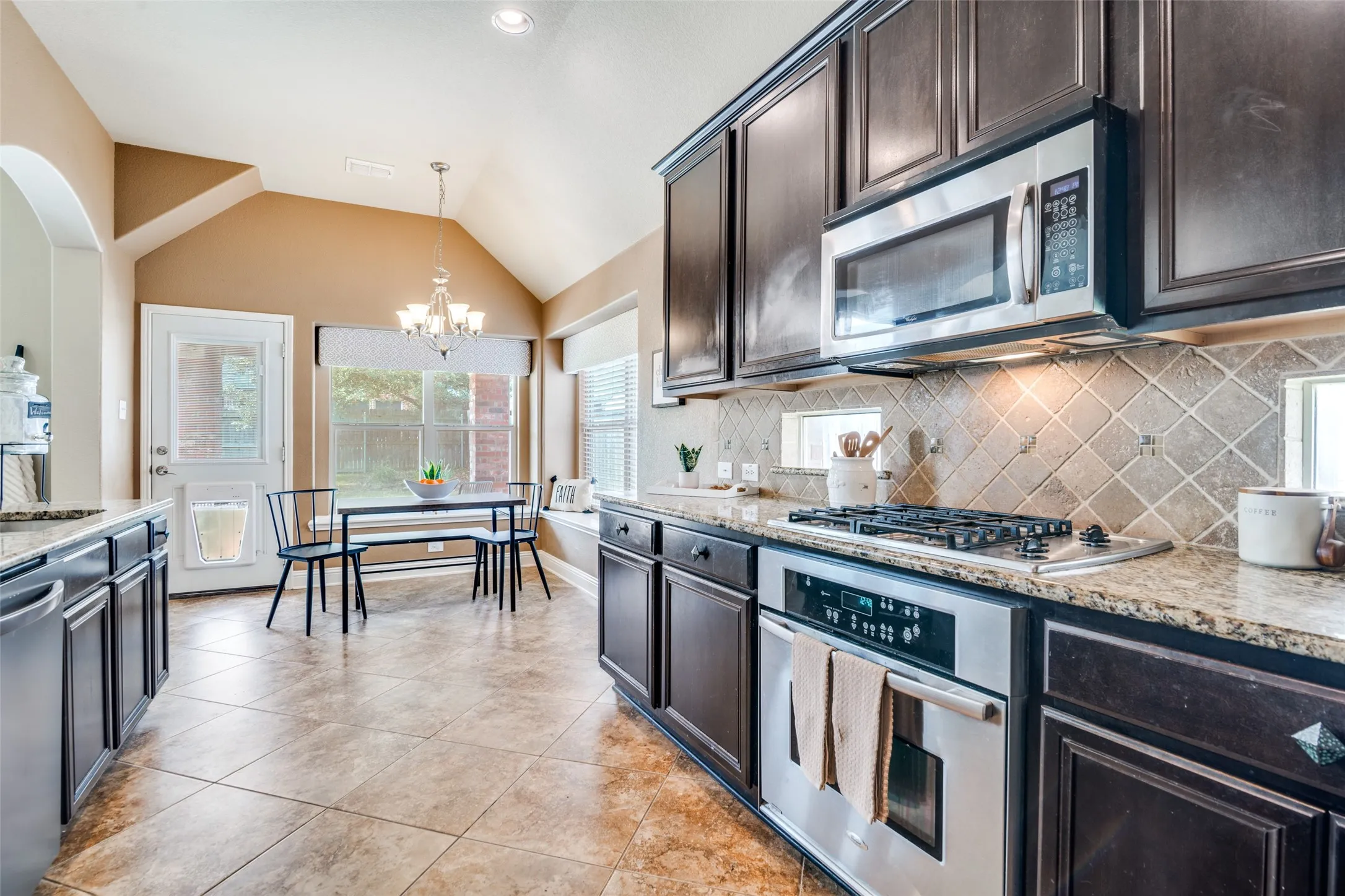 Single Family Residence For Sale in Rockwall County , 619 Louder Way, Fate, Texas 75087, 5 Bedroom, 3 Bathroom, 2 Garage spaces, 2,505 Sqft, built in 2010, mls#21336081, Real Estate Agent in Fate, Homes For Sale in Rockwall county, Homes For Sale in Fate, Realtor in Fate Texas, Real Estate Brokerage Independent Realty Texas, Luminita Cordes Realtor